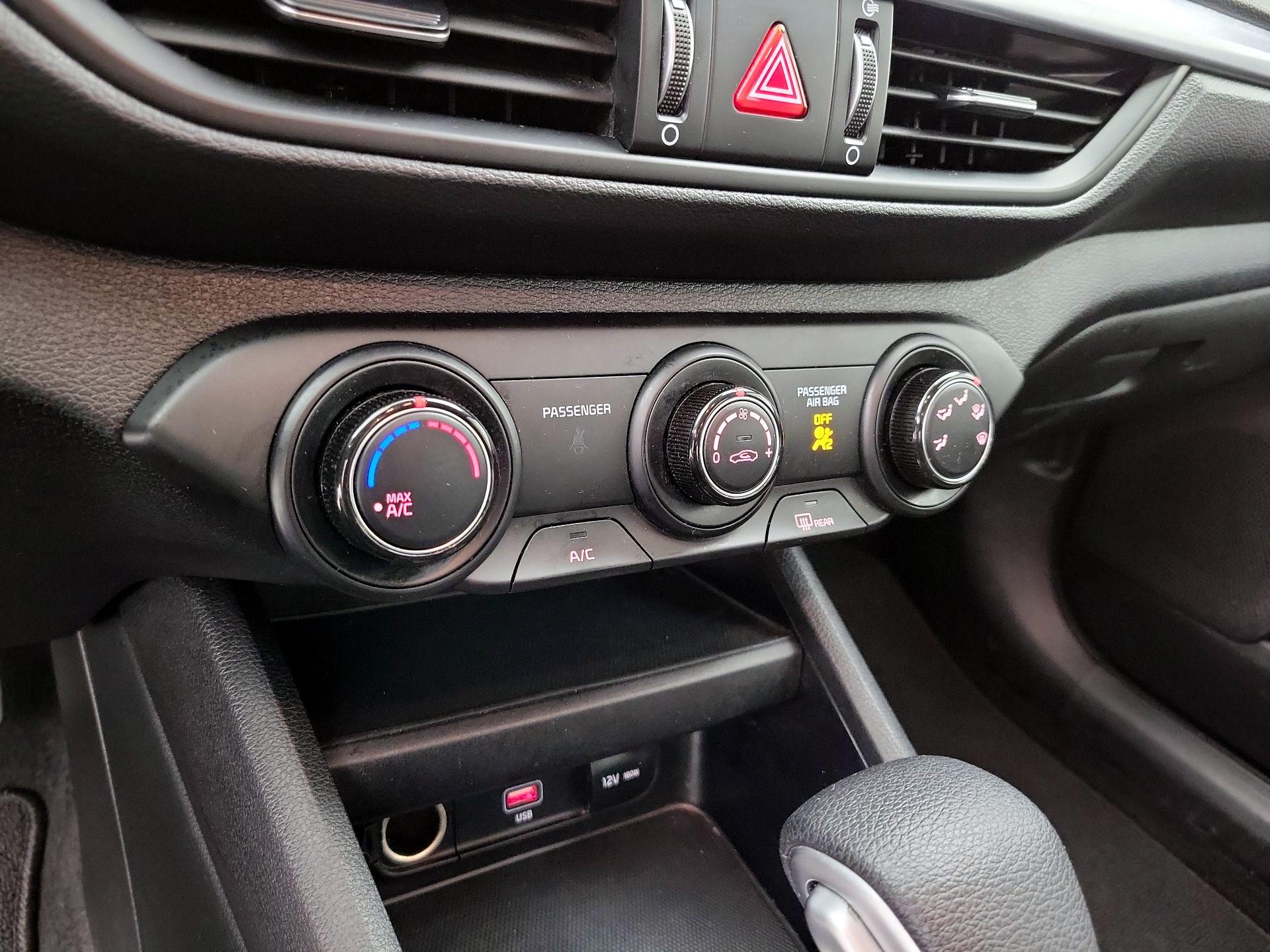 Thumbnail: 2023 Kia Forte - 16