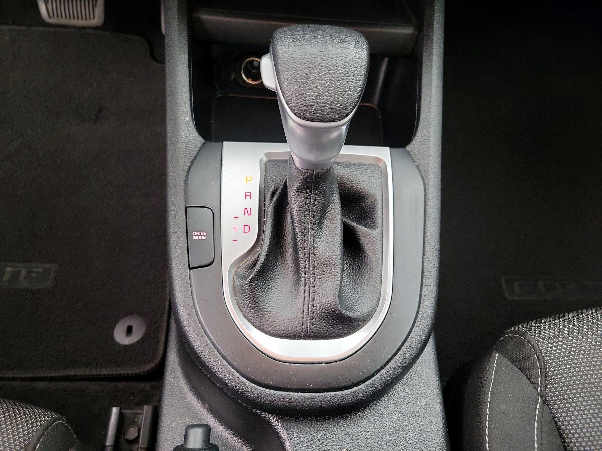 Thumbnail: 2023 Kia Forte - 17