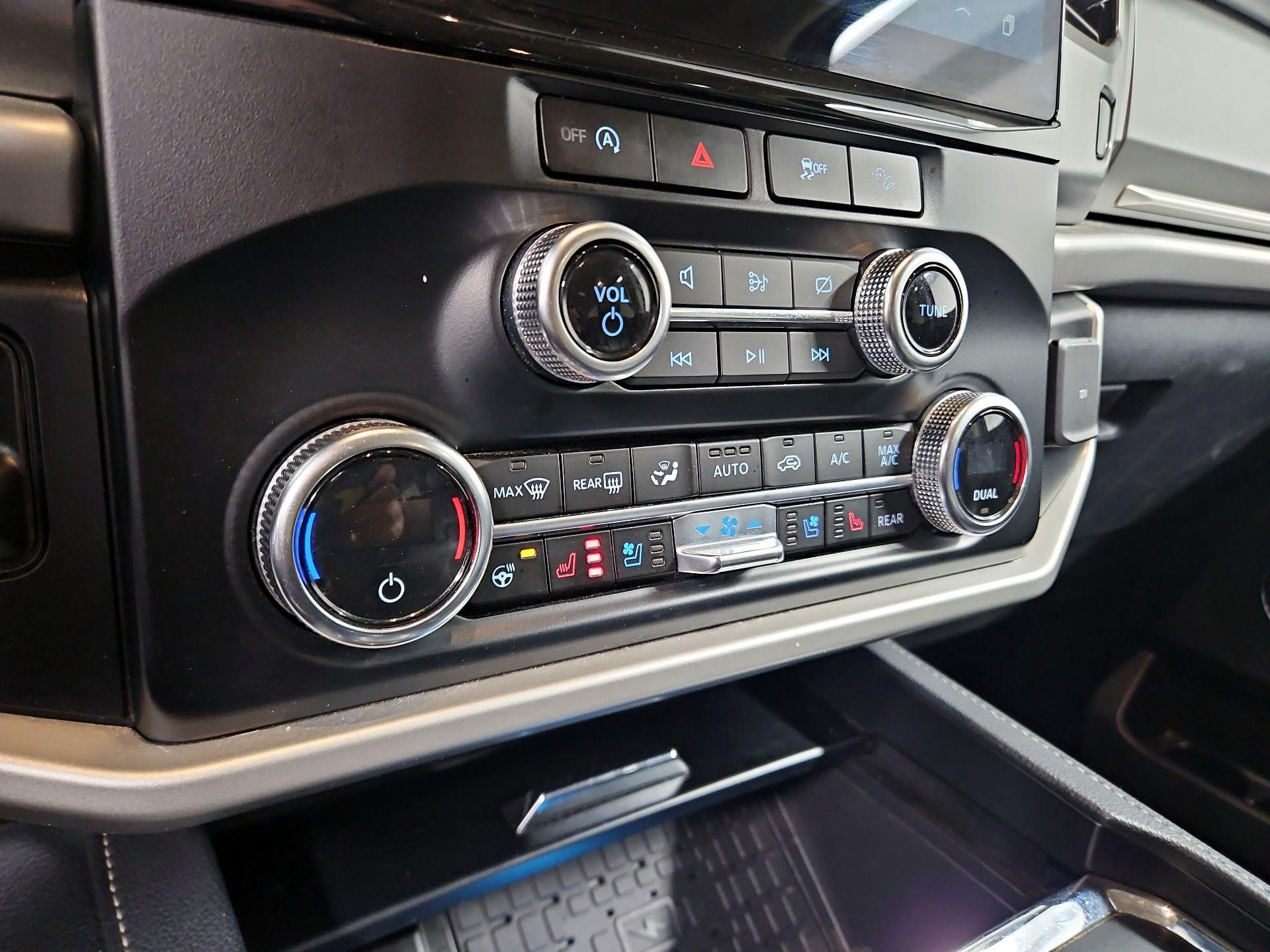 Thumbnail: 2024 Ford Expedition - 17