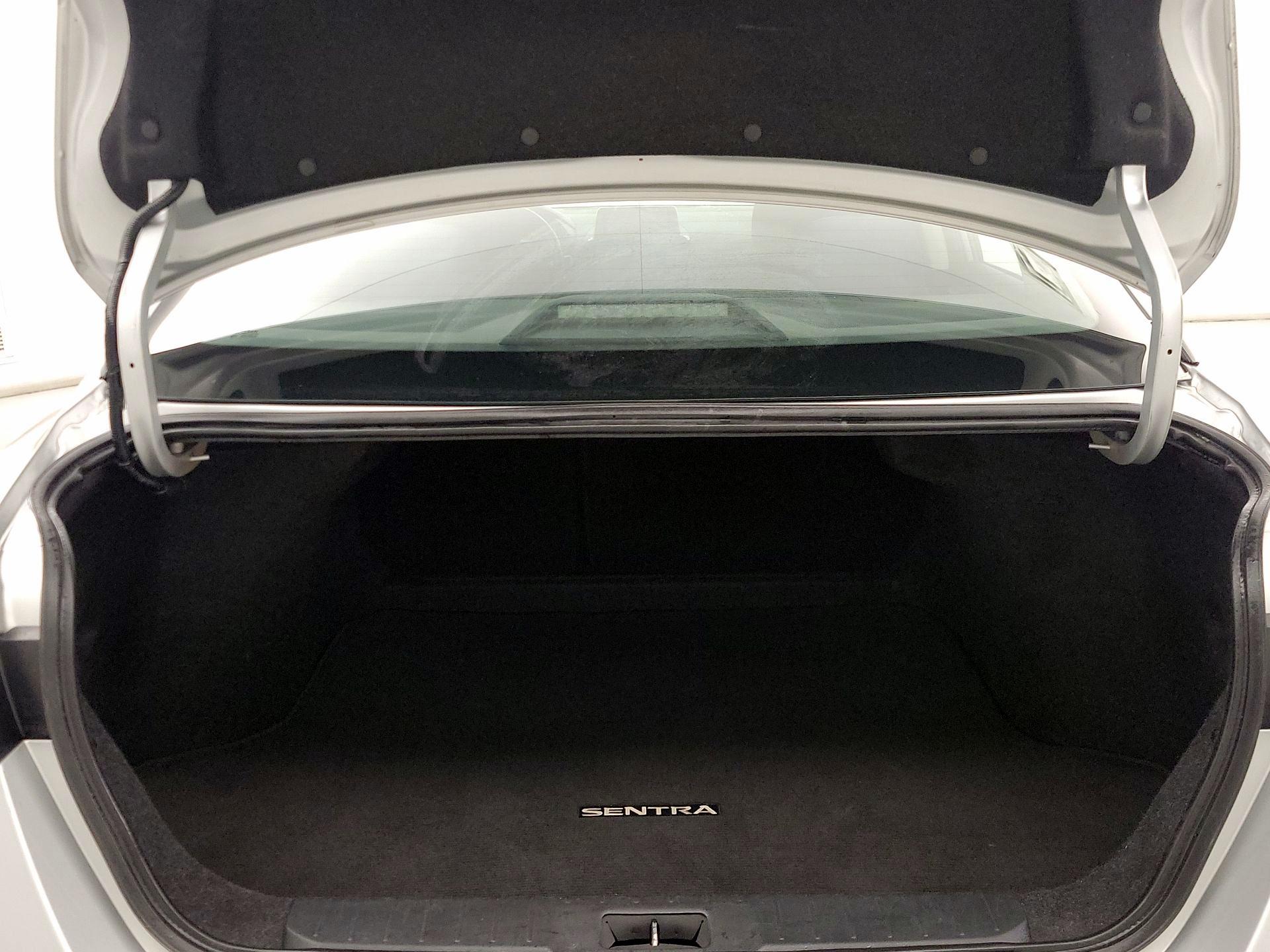 Thumbnail: 2022 Nissan Sentra - 20