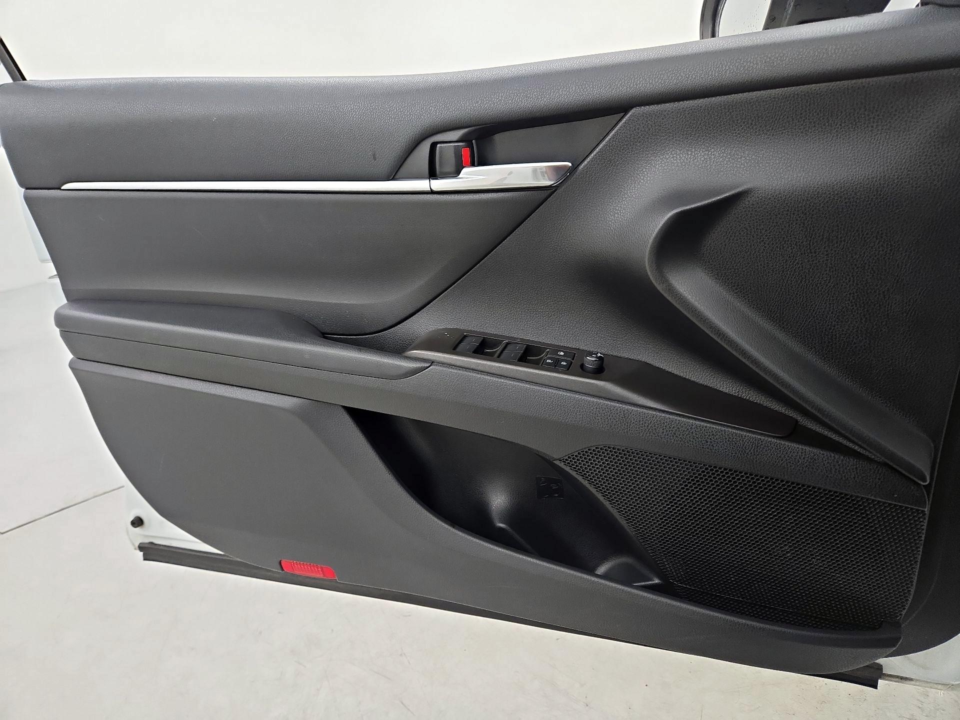 Thumbnail: 2023 Toyota Camry - 12