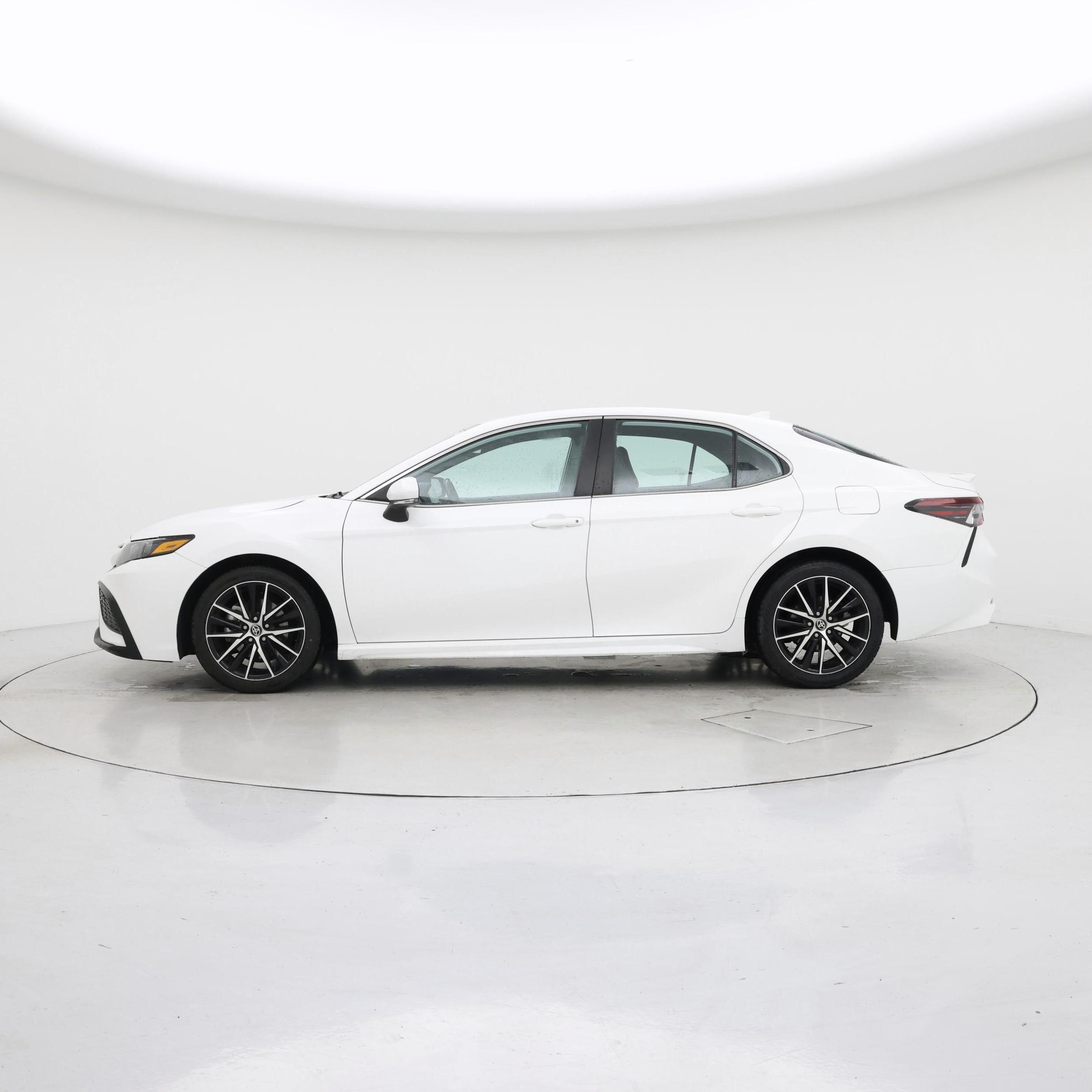 Thumbnail: 2023 Toyota Camry - 3