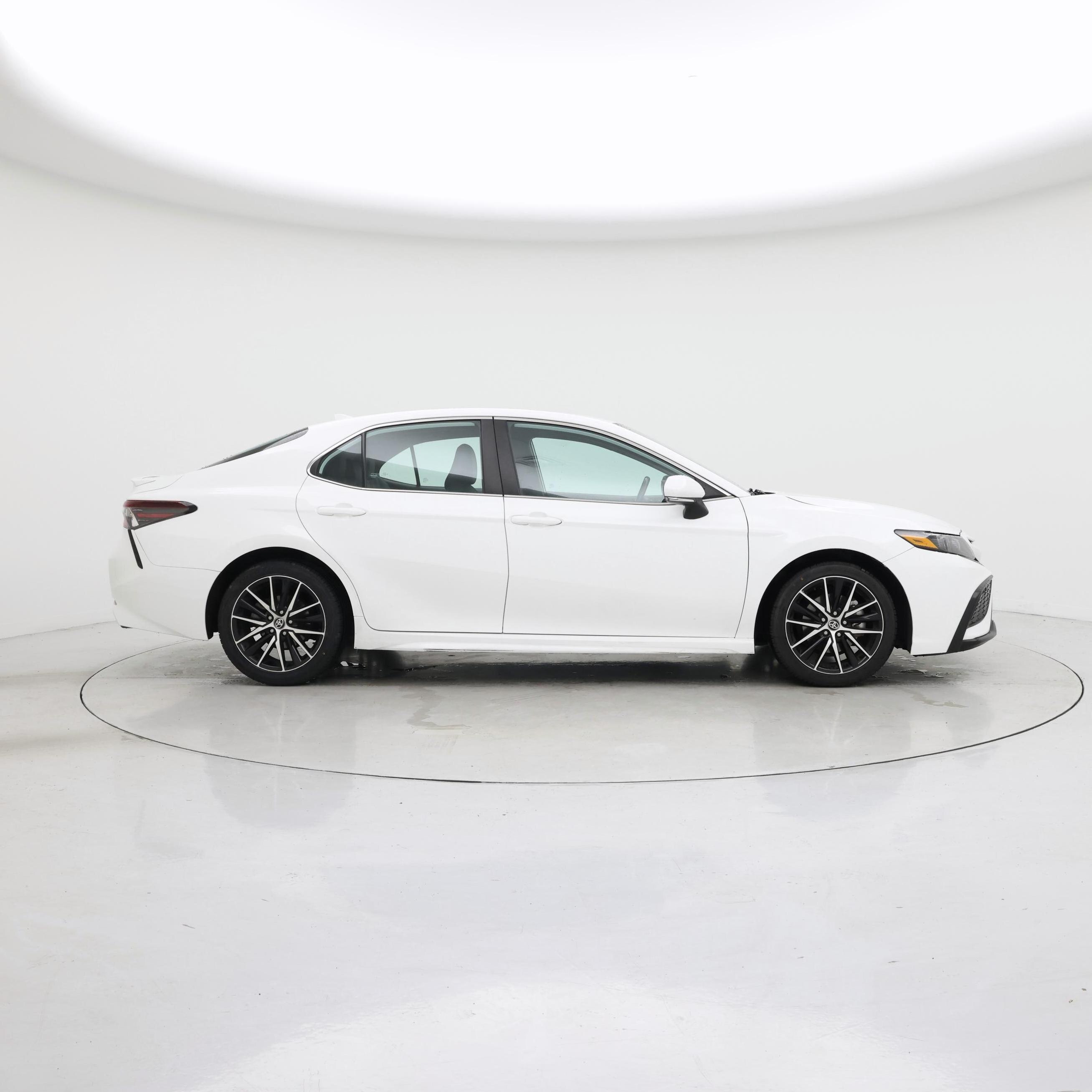 Thumbnail: 2023 Toyota Camry - 7