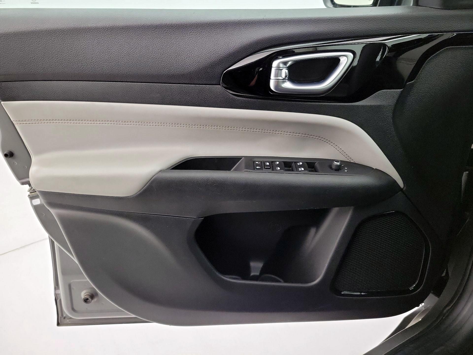 Thumbnail: 2023 Jeep Compass - 12