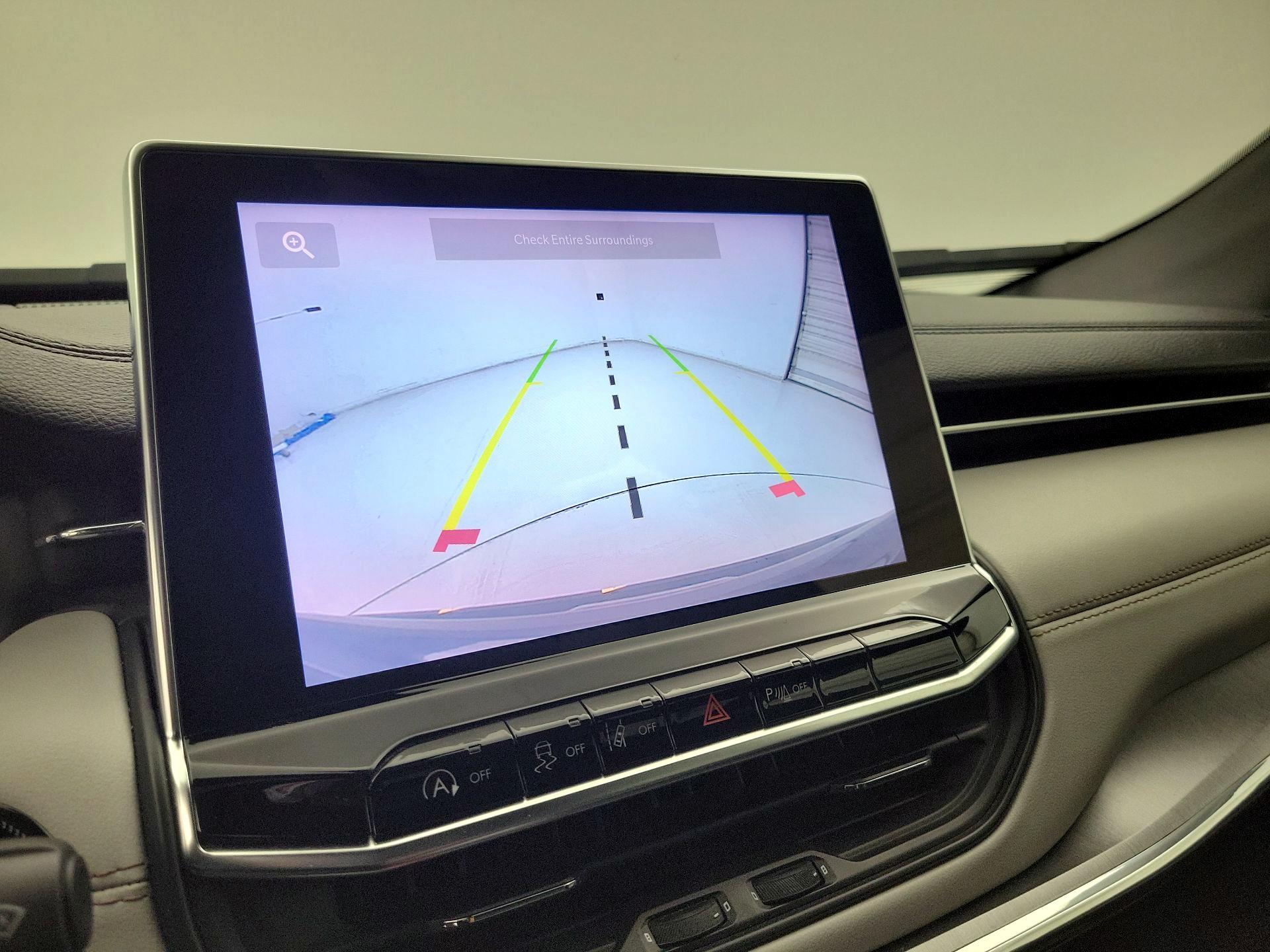 Thumbnail: 2023 Jeep Compass - 14