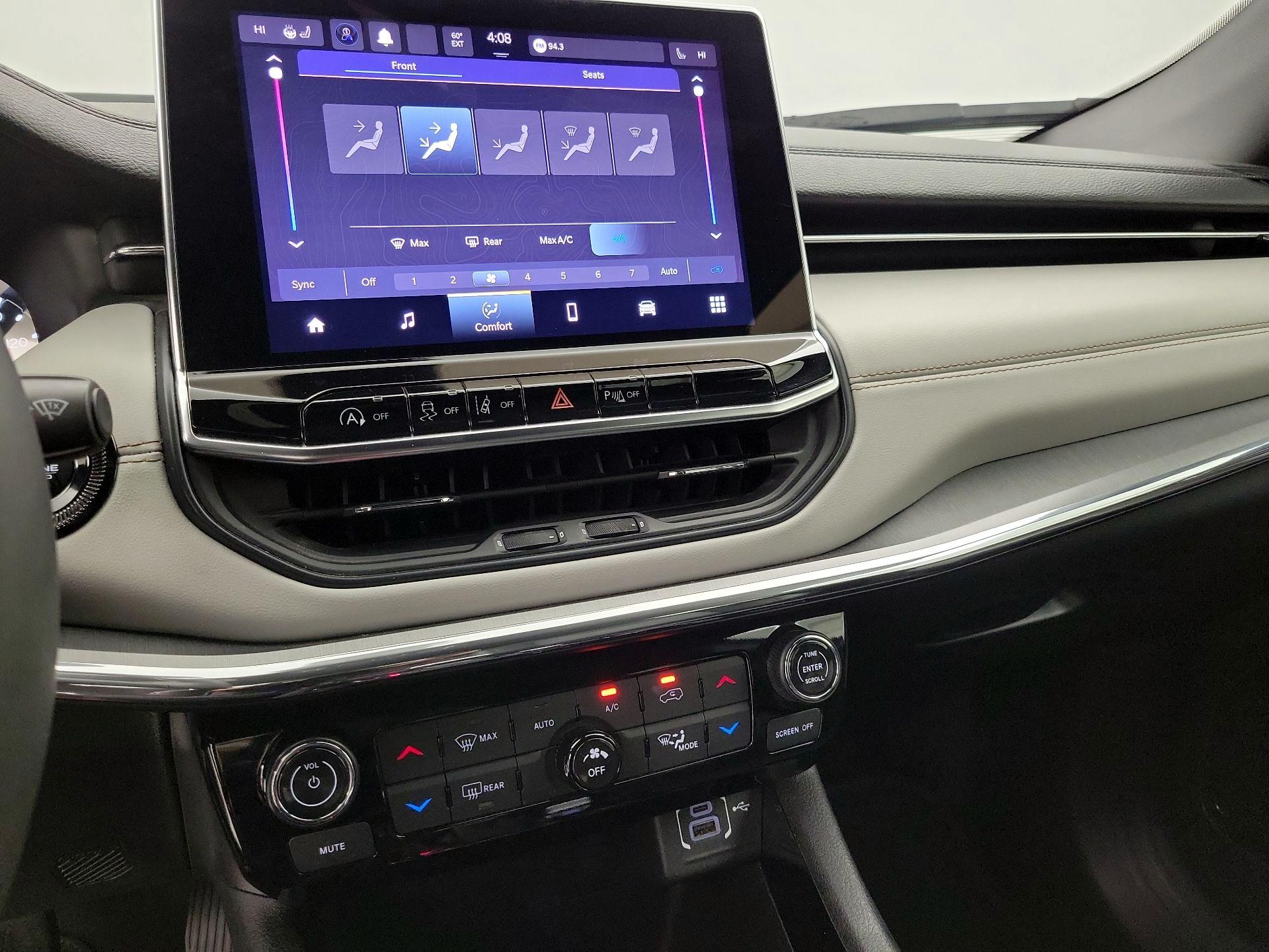 Thumbnail: 2023 Jeep Compass - 16