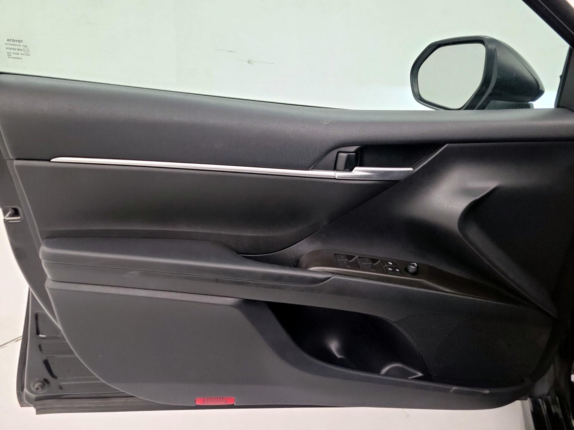 Thumbnail: 2023 Toyota Camry - 12