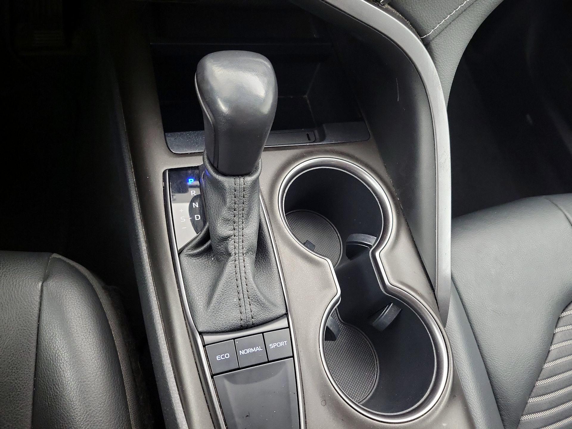 Thumbnail: 2023 Toyota Camry - 17