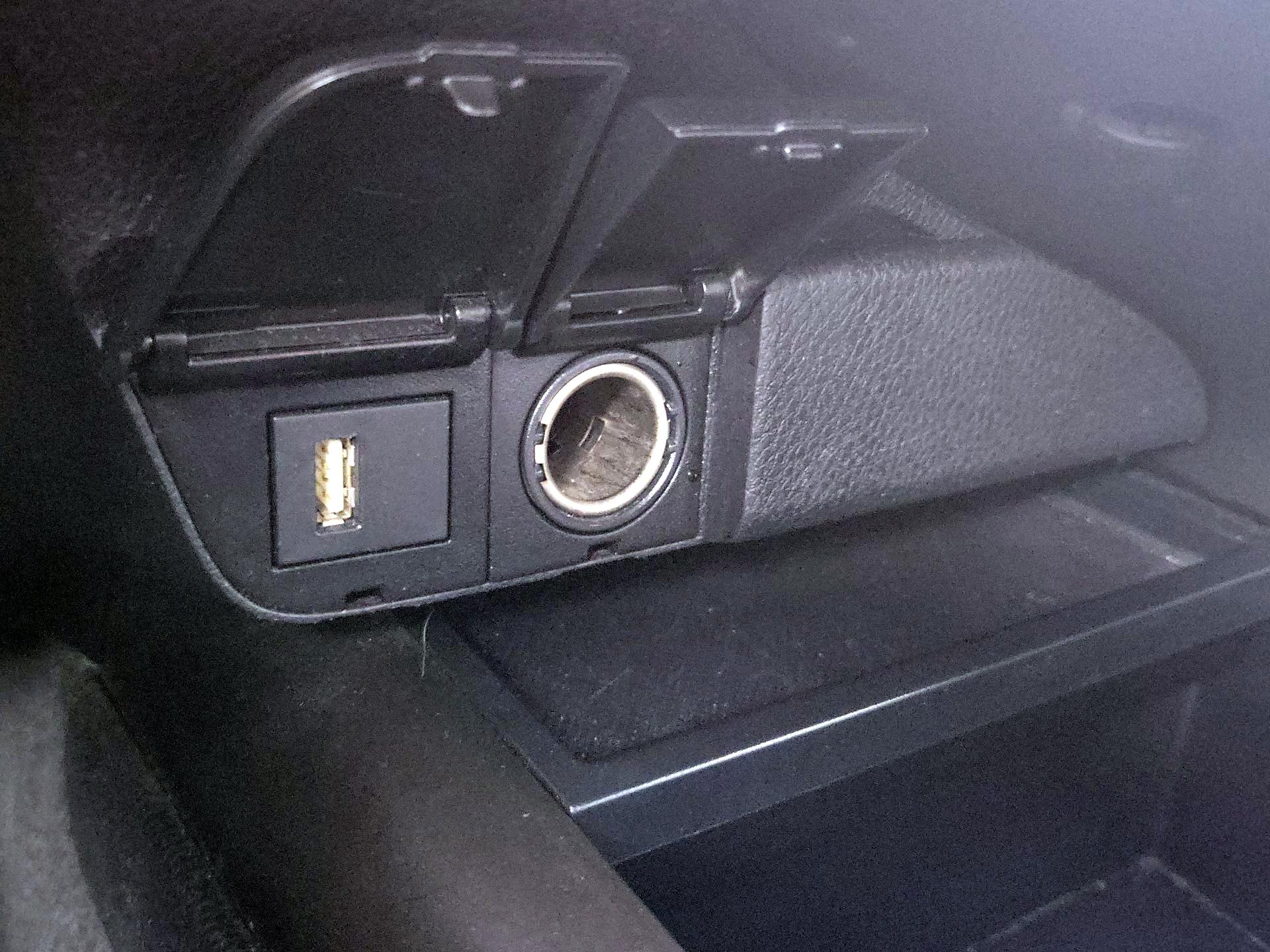 Thumbnail: 2023 Toyota Camry - 18