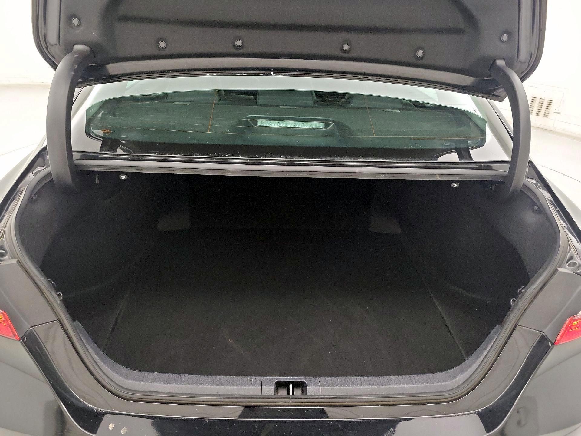 Thumbnail: 2023 Toyota Camry - 20