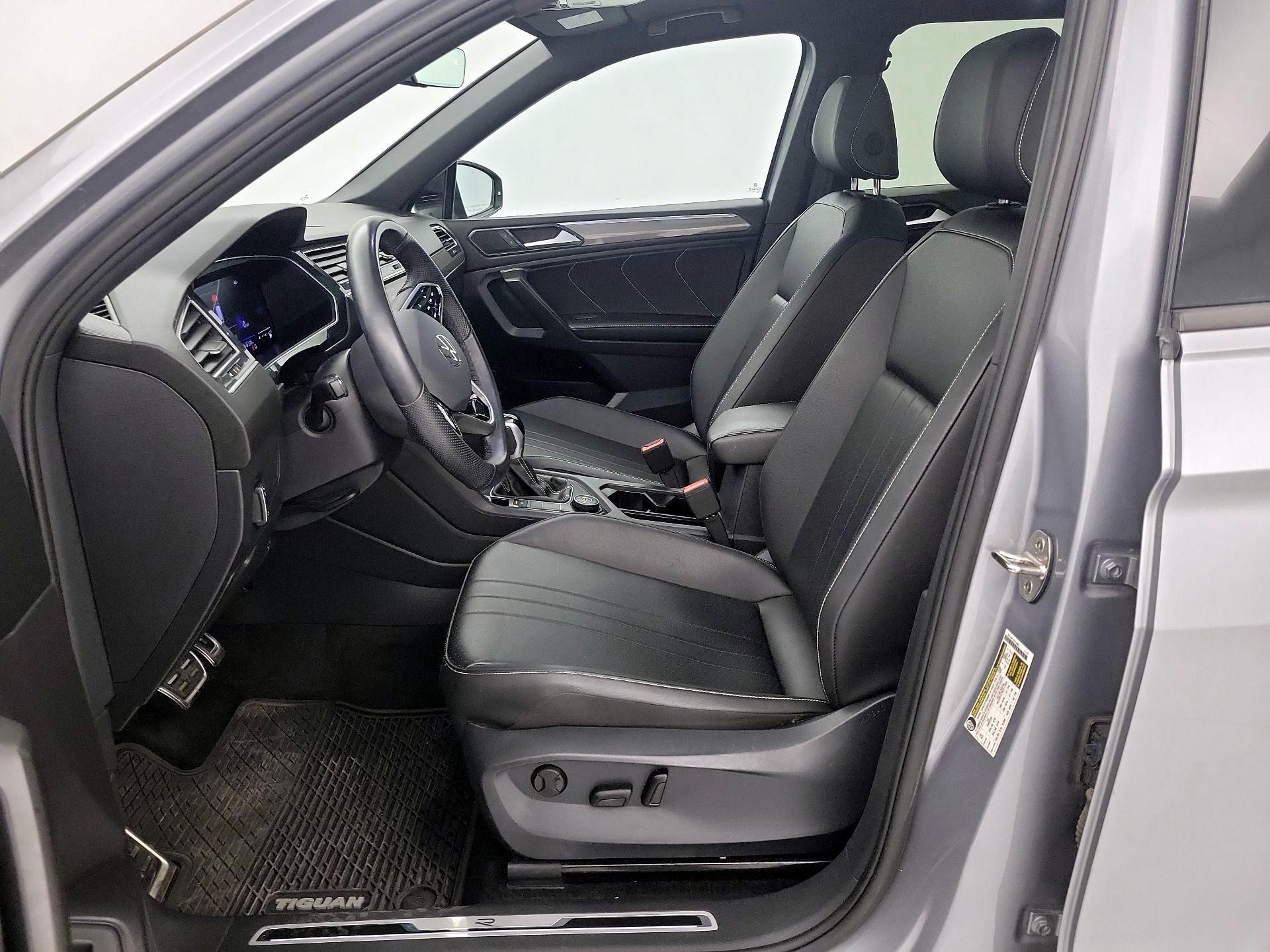 Thumbnail: 2024 Volkswagen Tiguan - 11