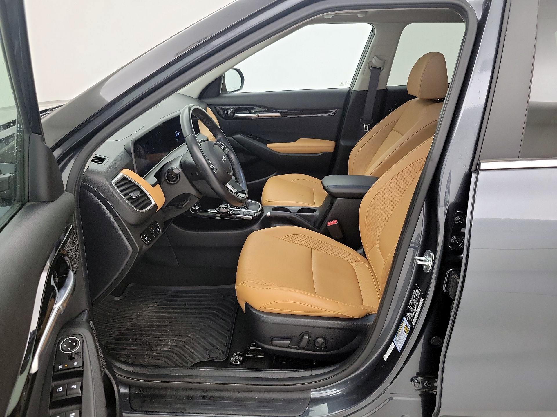 Thumbnail: 2024 Kia Seltos - 11