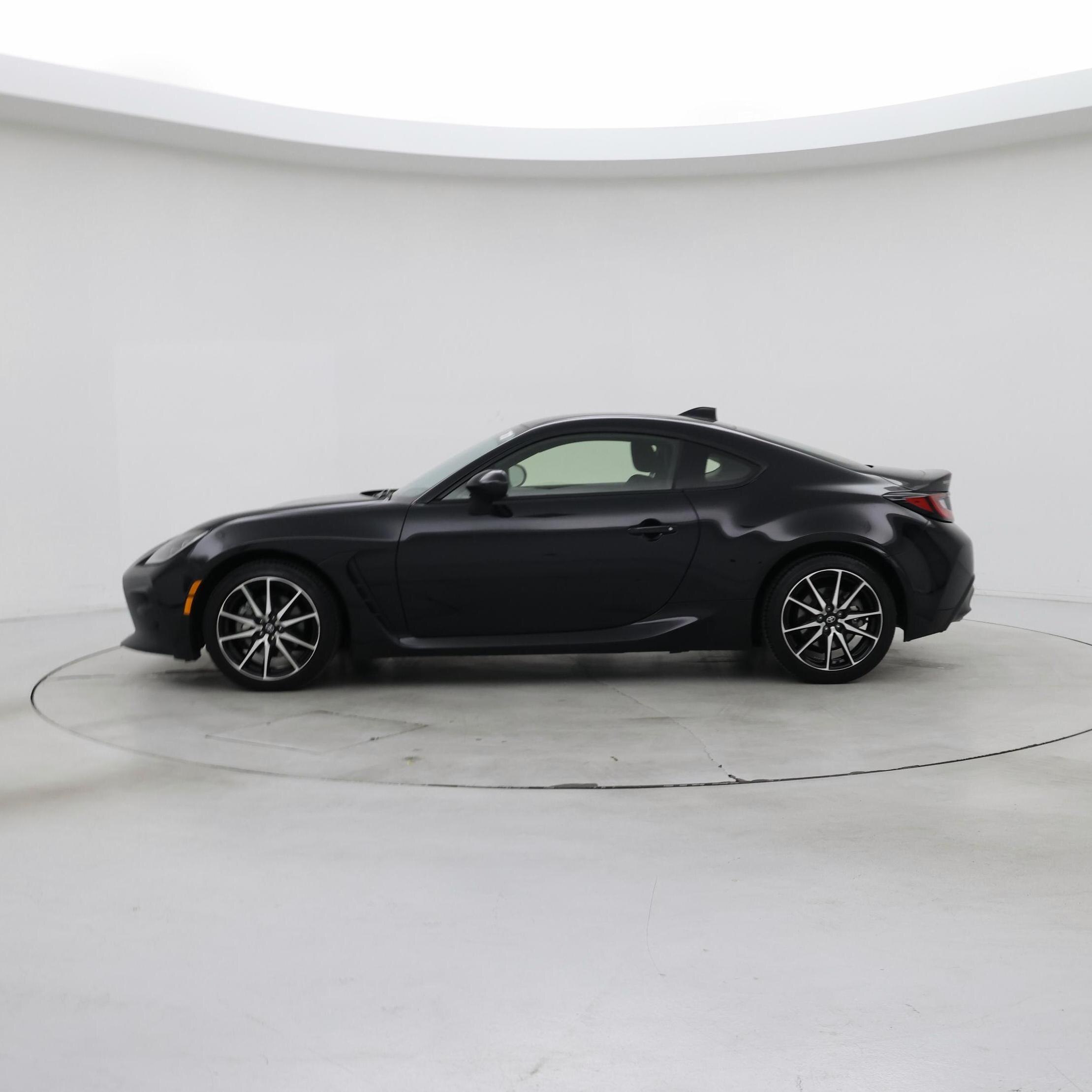 Thumbnail: 2023 Toyota GR86 - 3