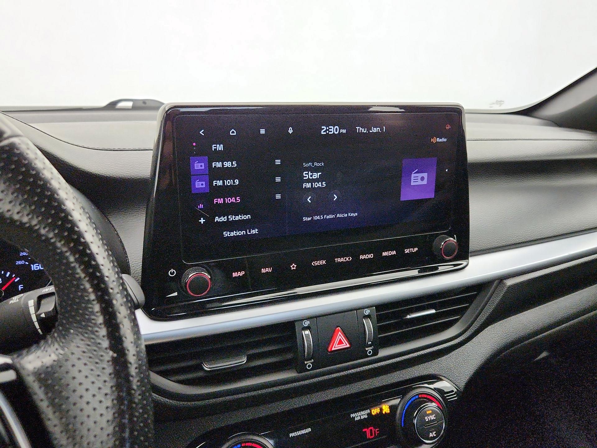 Thumbnail: 2023 Kia Forte - 16