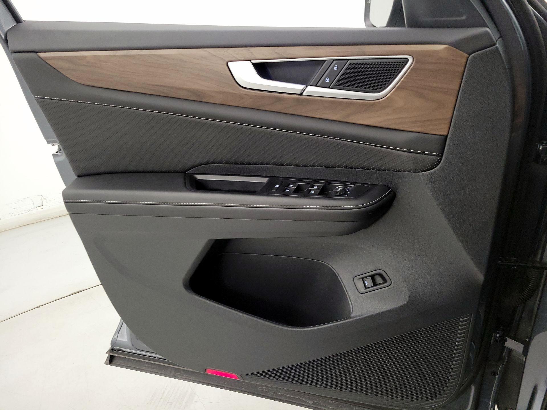 Thumbnail: 2025 Volkswagen Atlas - 12