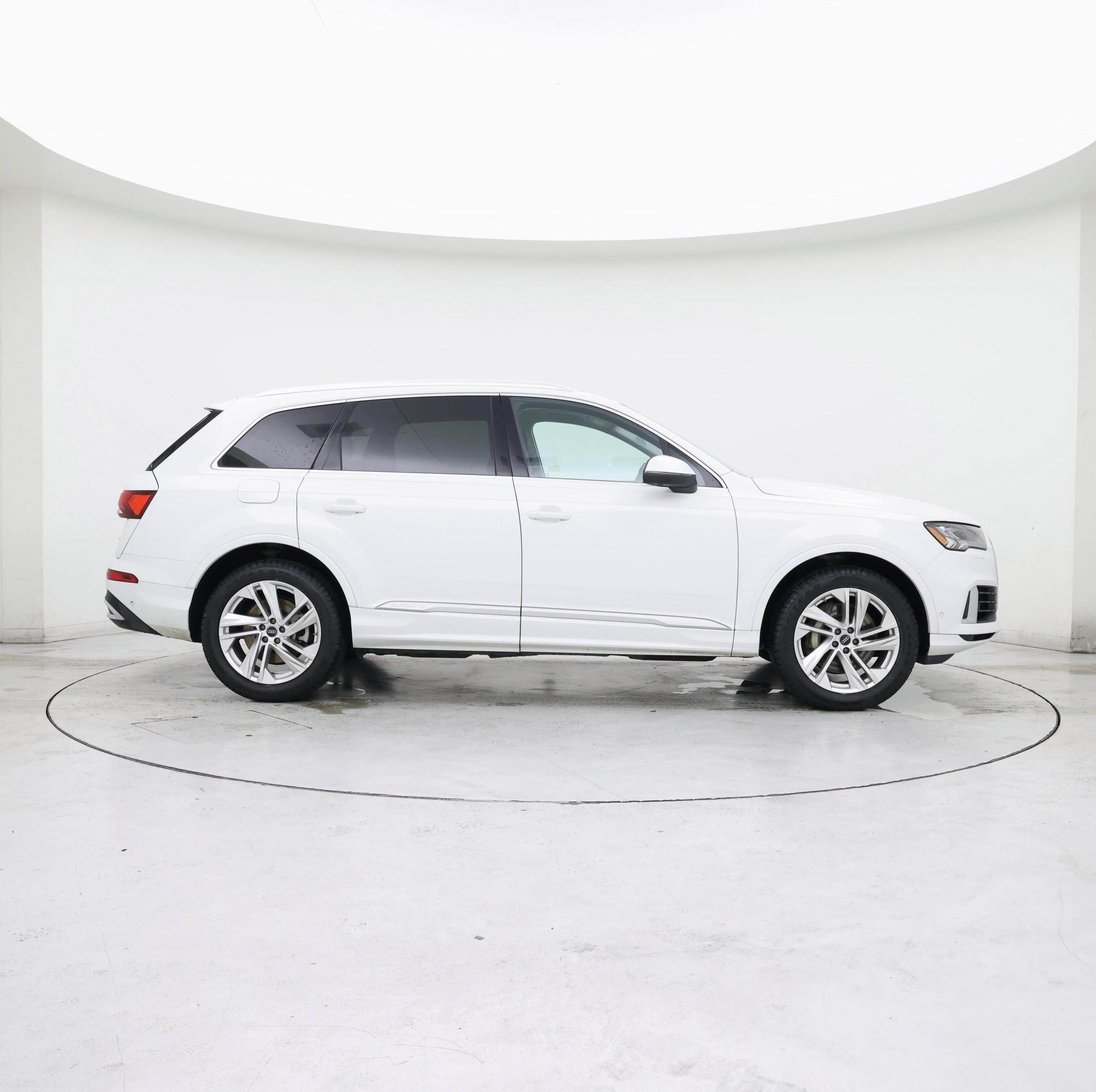 Thumbnail: 2024 Audi Q7 - 7