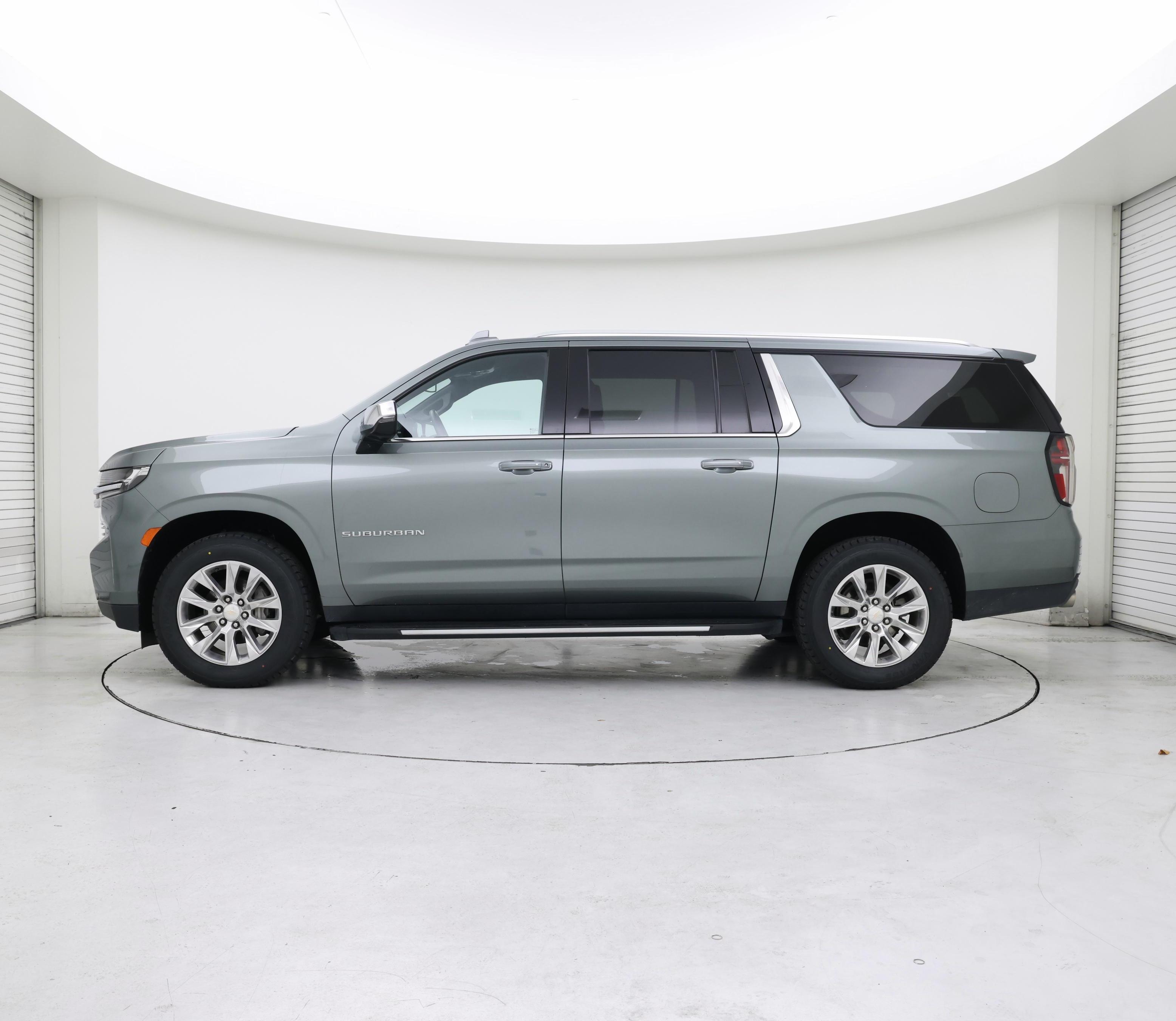 Thumbnail: 2023 Chevrolet Suburban - 3