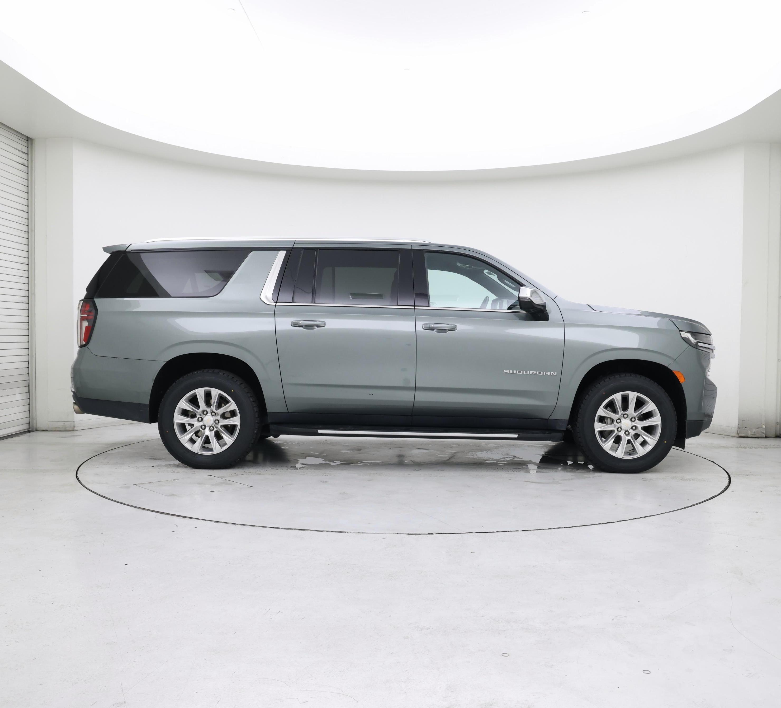 Thumbnail: 2023 Chevrolet Suburban - 7