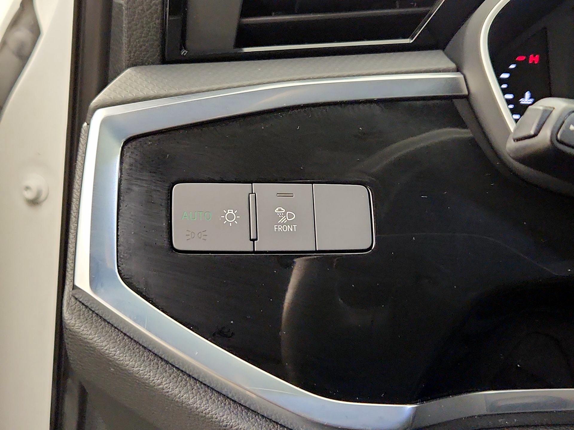 Thumbnail: 2024 Audi Q3 - 13