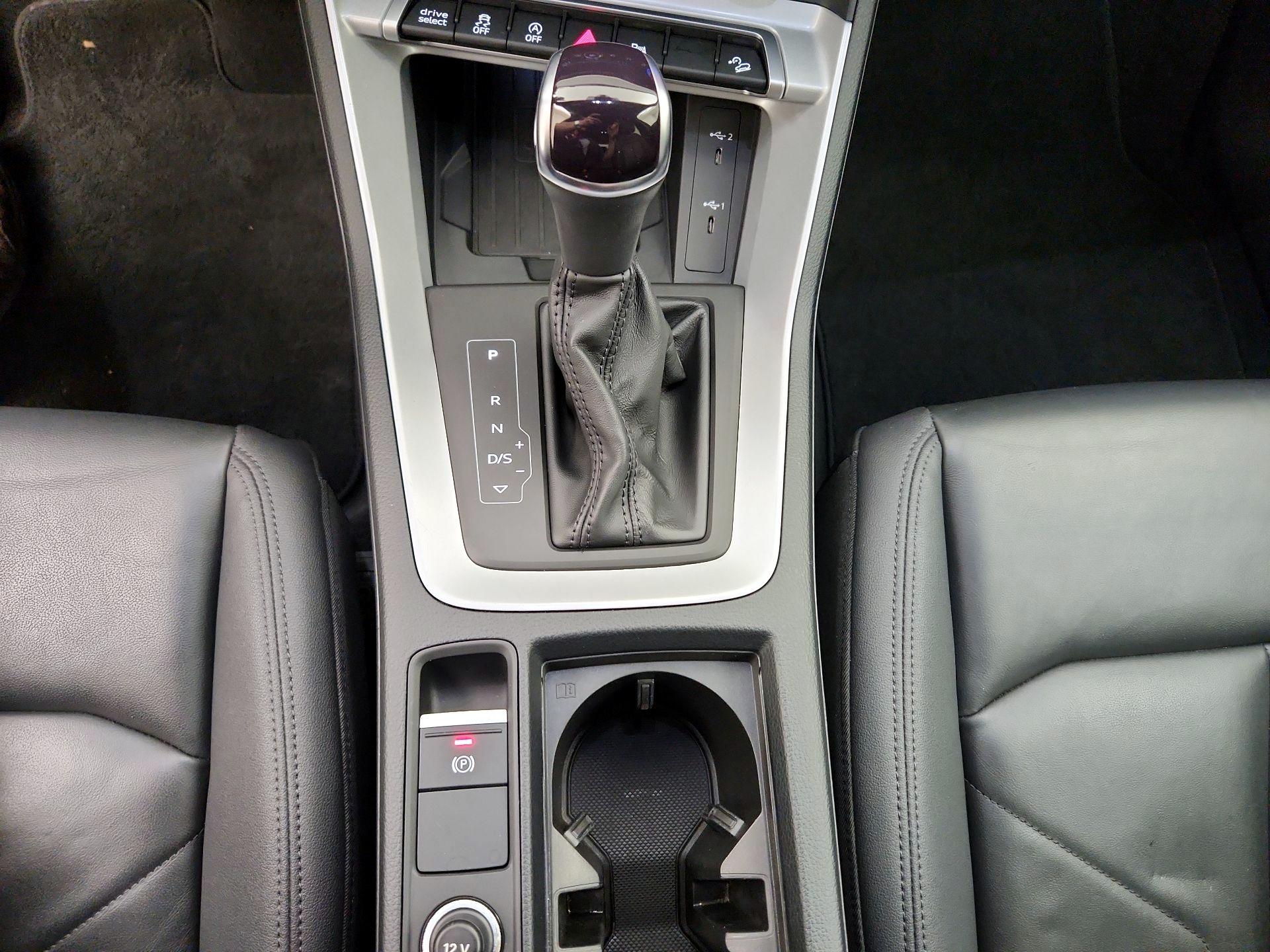 Thumbnail: 2024 Audi Q3 - 17