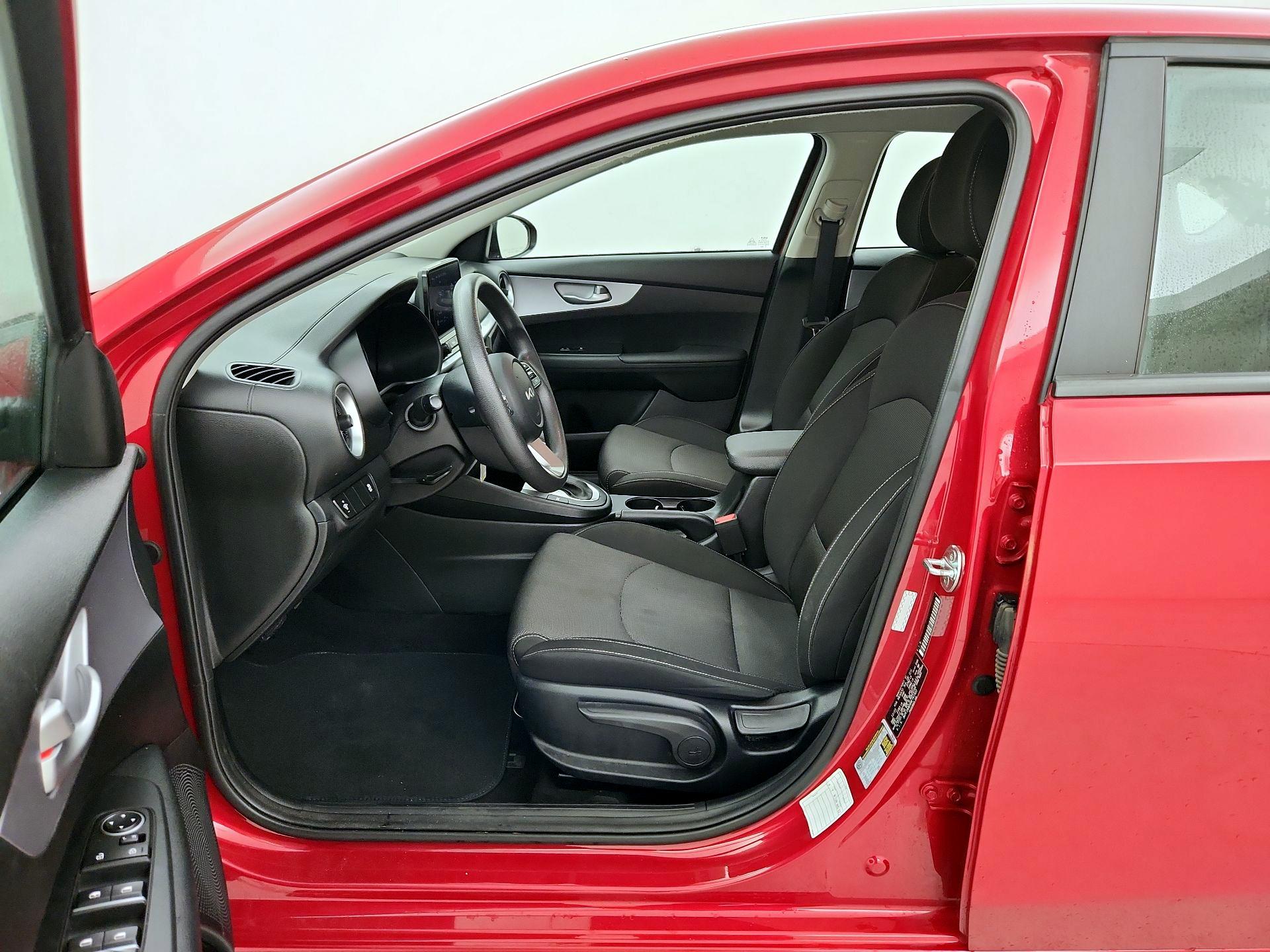 Thumbnail: 2024 Kia Forte - 11