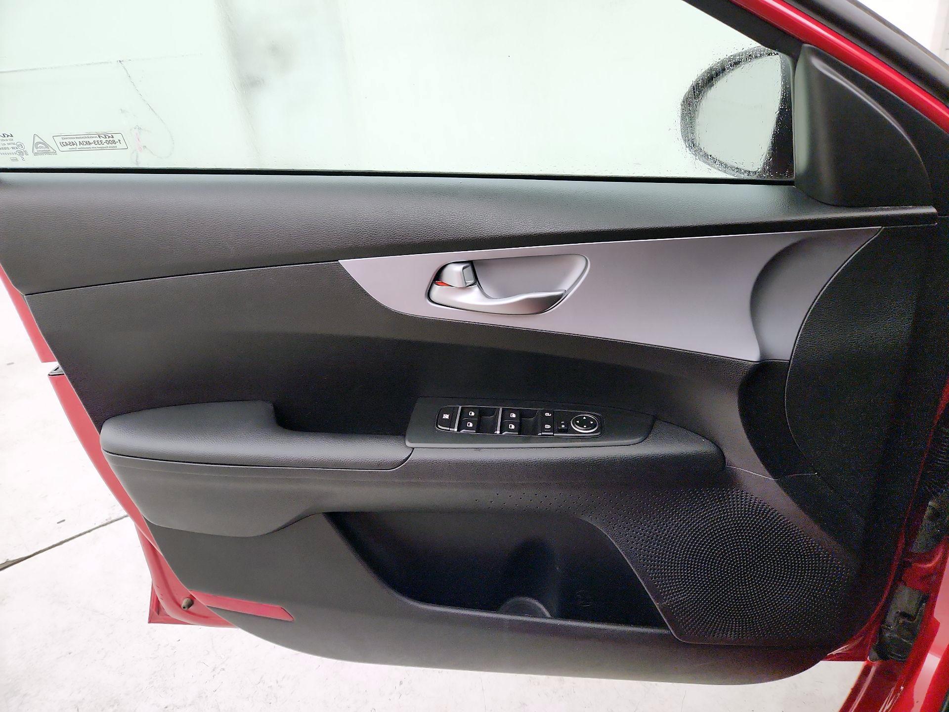 Thumbnail: 2024 Kia Forte - 12