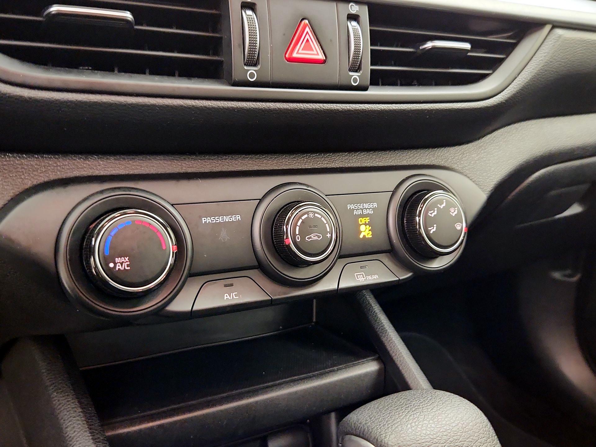 Thumbnail: 2024 Kia Forte - 16