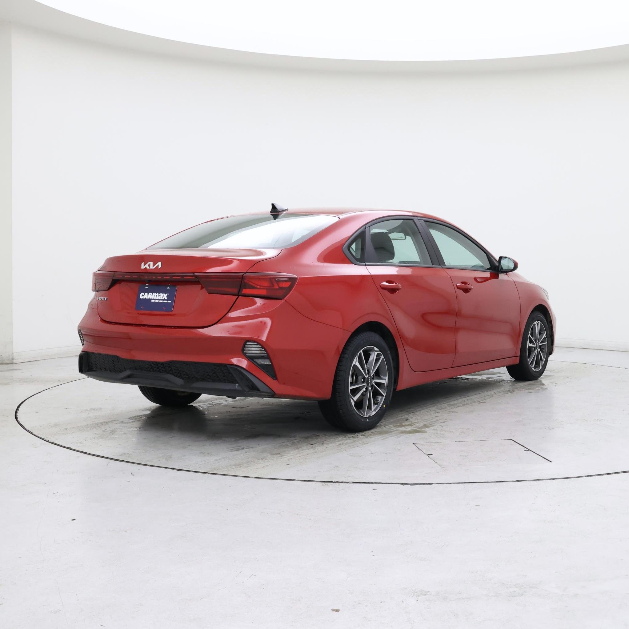 Thumbnail: 2024 Kia Forte - 8