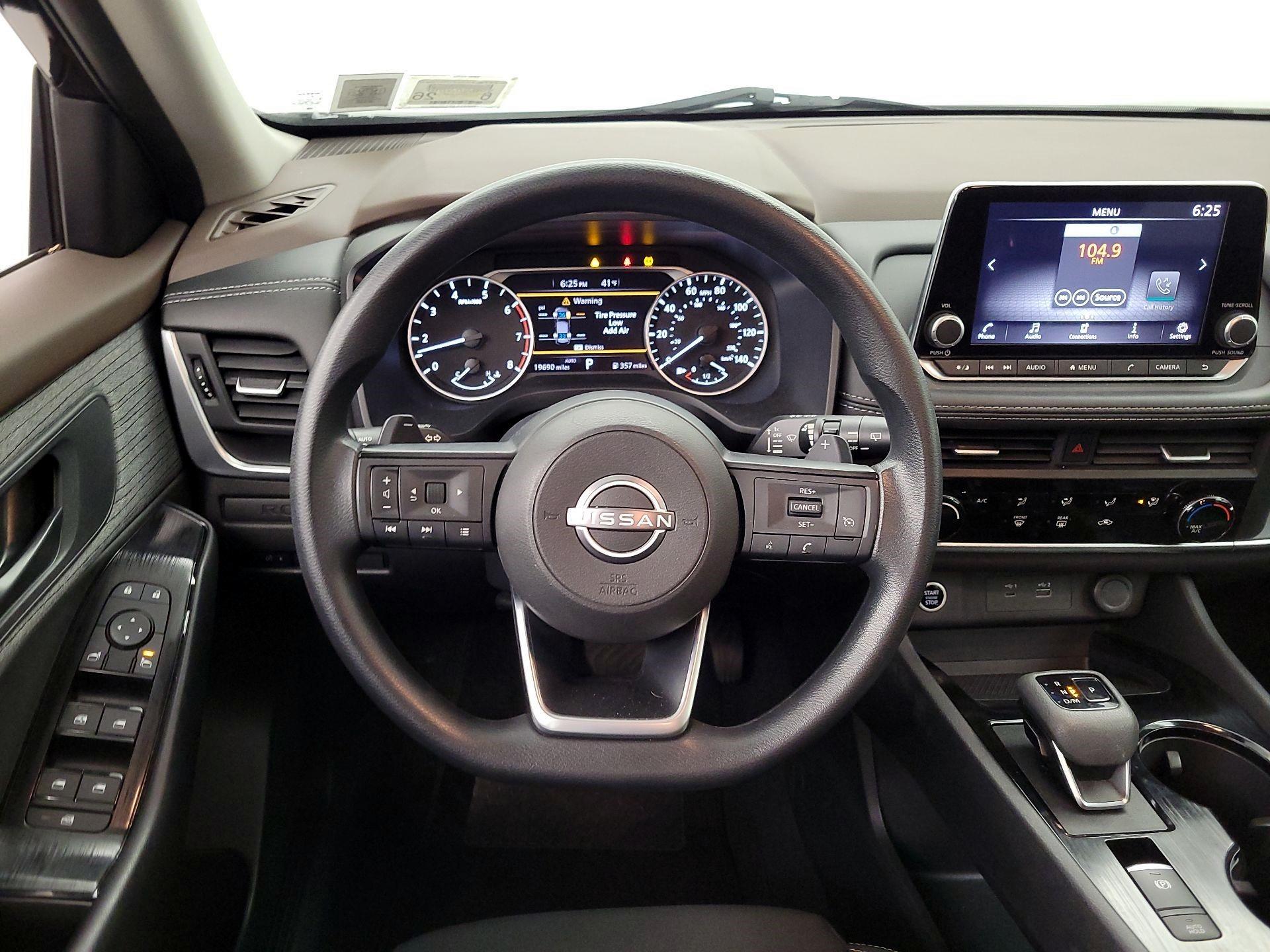 Thumbnail: 2023 Nissan Rogue - 10