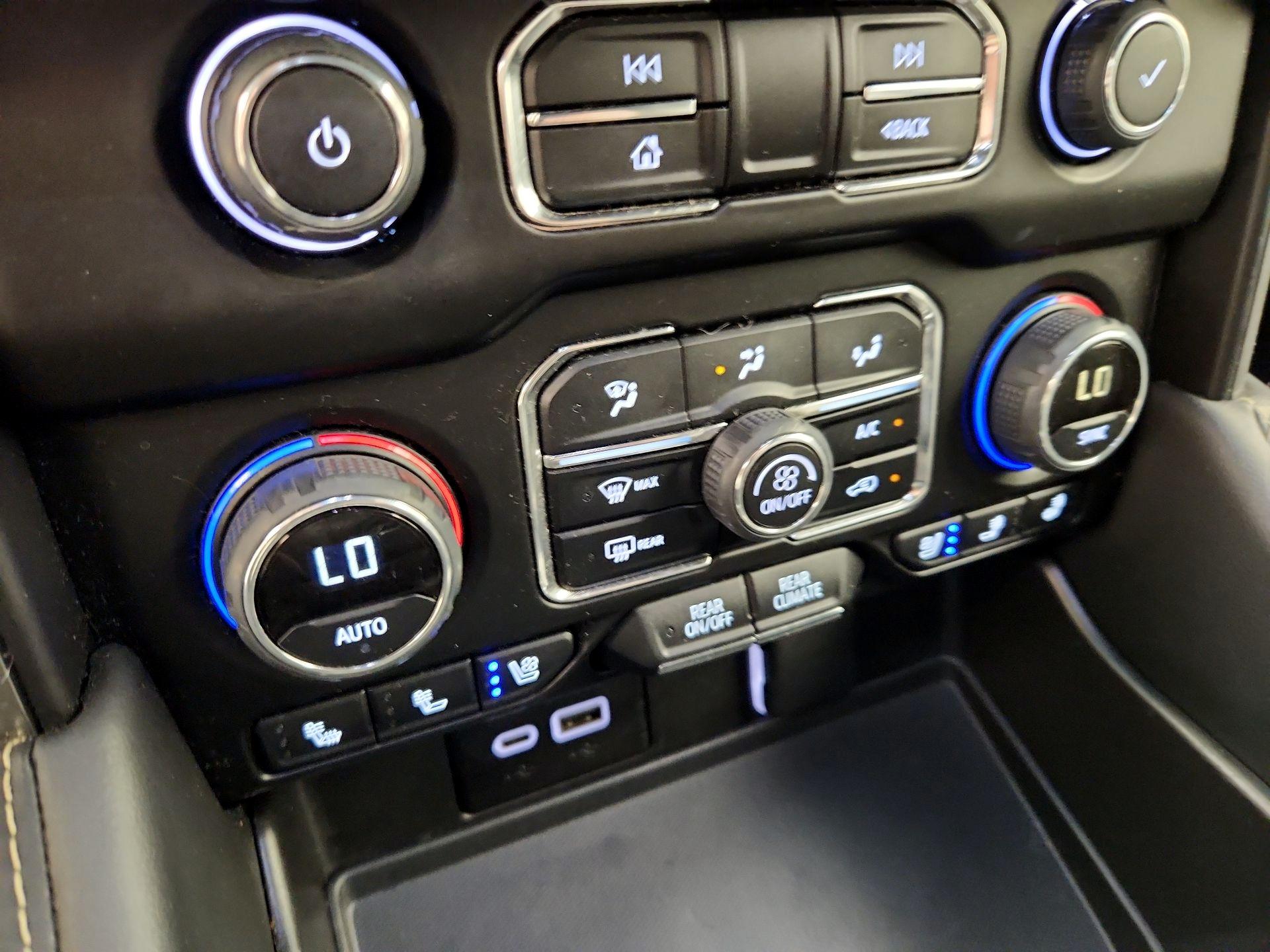 Thumbnail: 2023 Chevrolet Suburban - 17