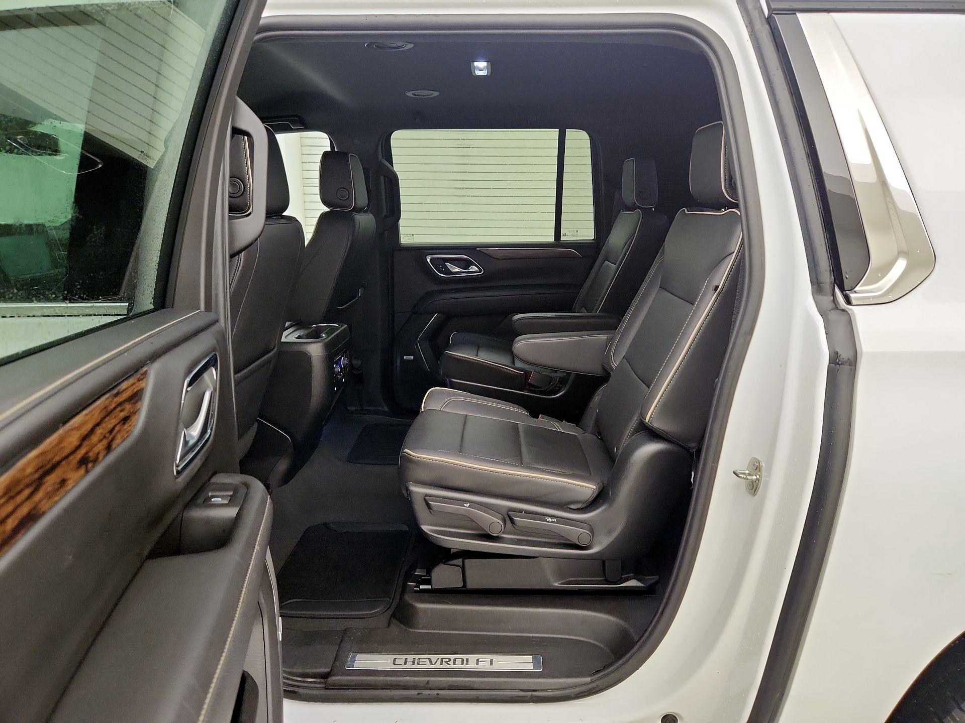 Thumbnail: 2023 Chevrolet Suburban - 20