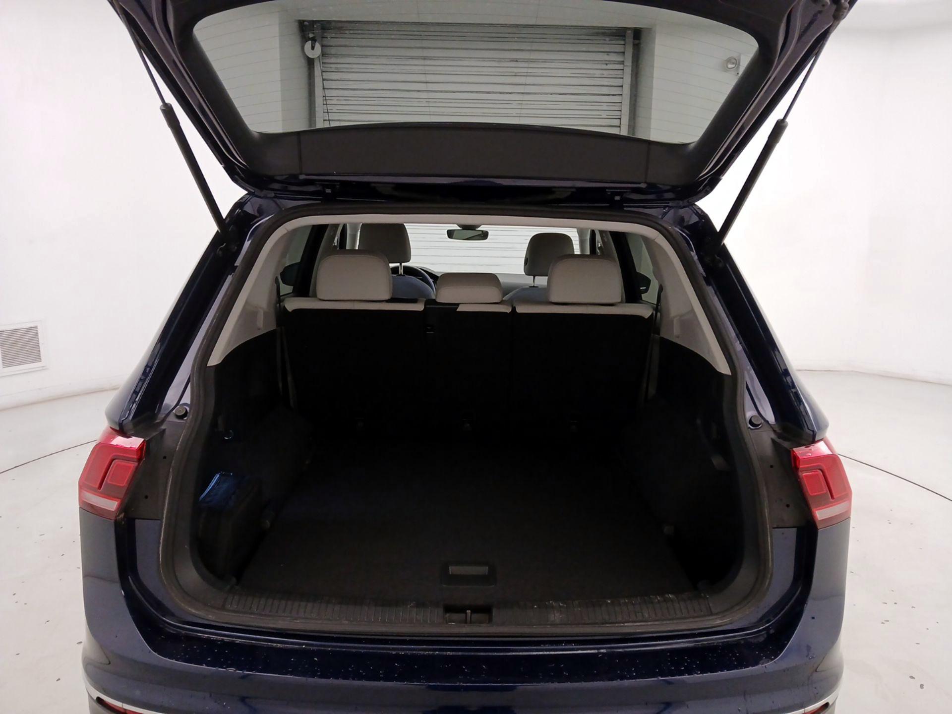 Thumbnail: 2023 Volkswagen Tiguan - 20