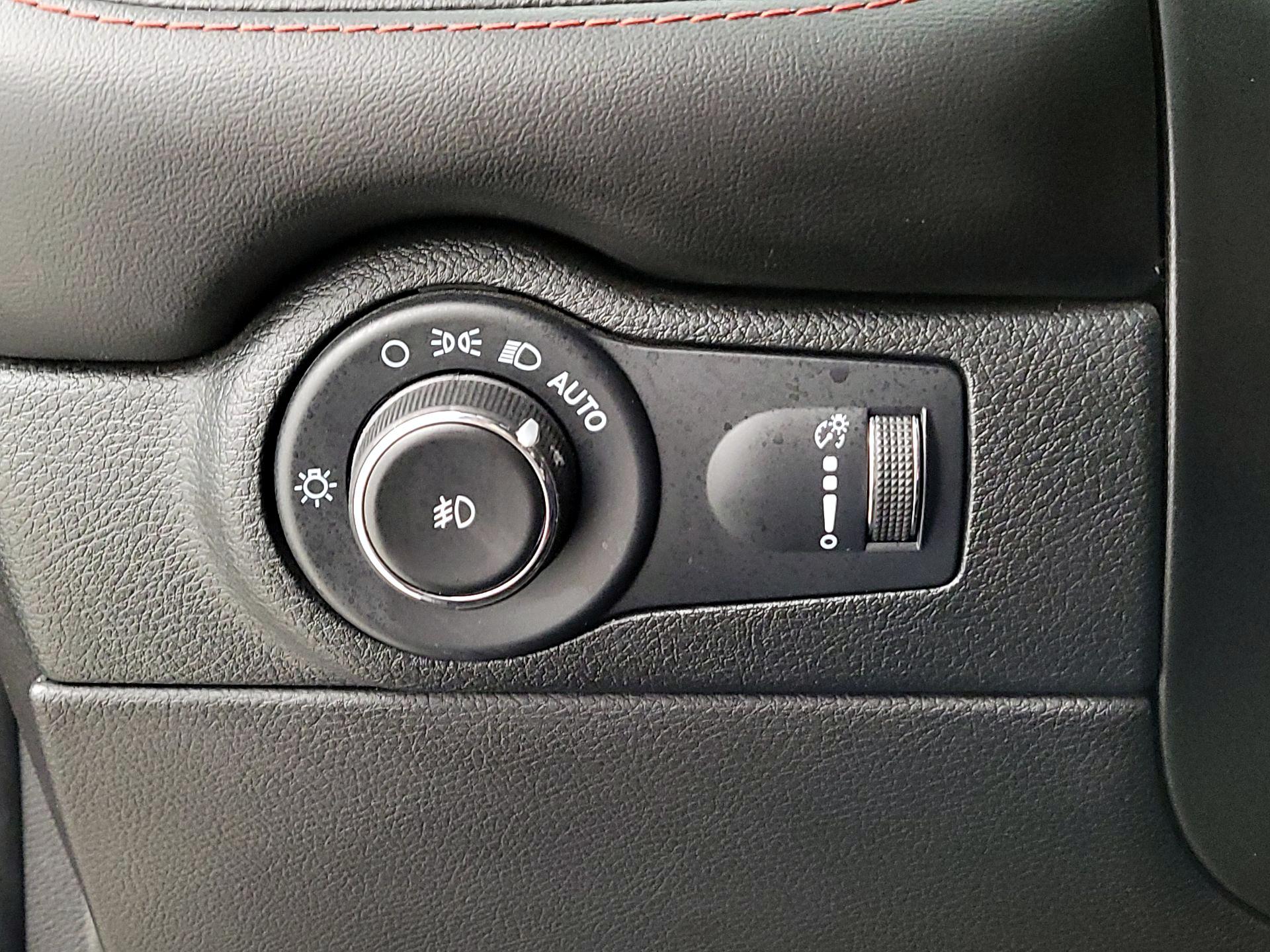 Thumbnail: 2023 Dodge Durango - 13