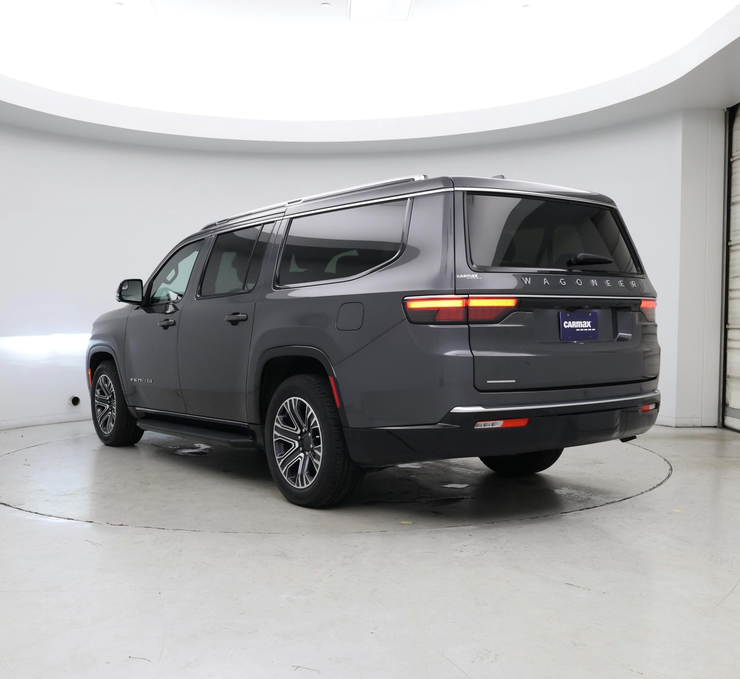 Thumbnail: 2023 Jeep Wagoneer - 2