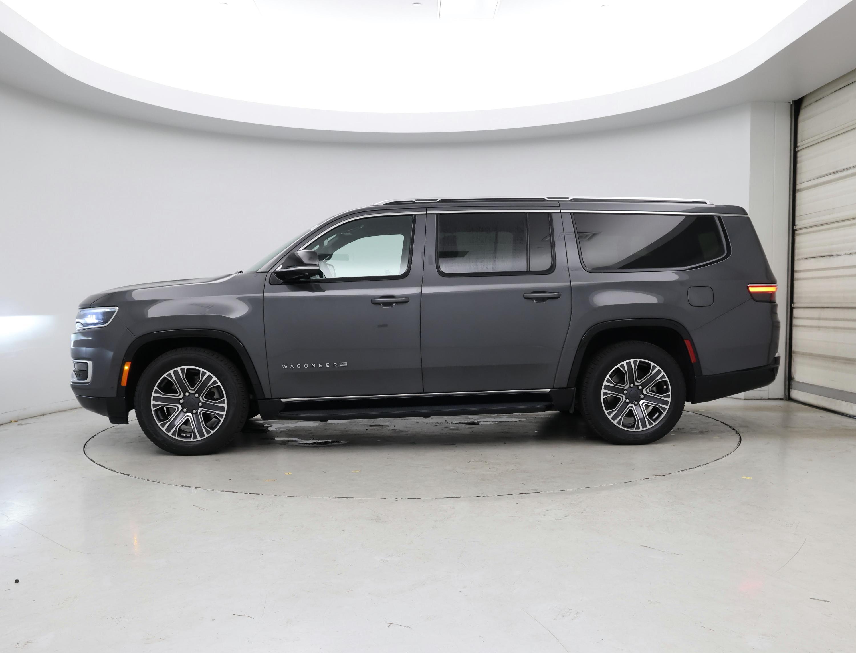 Thumbnail: 2023 Jeep Wagoneer - 3