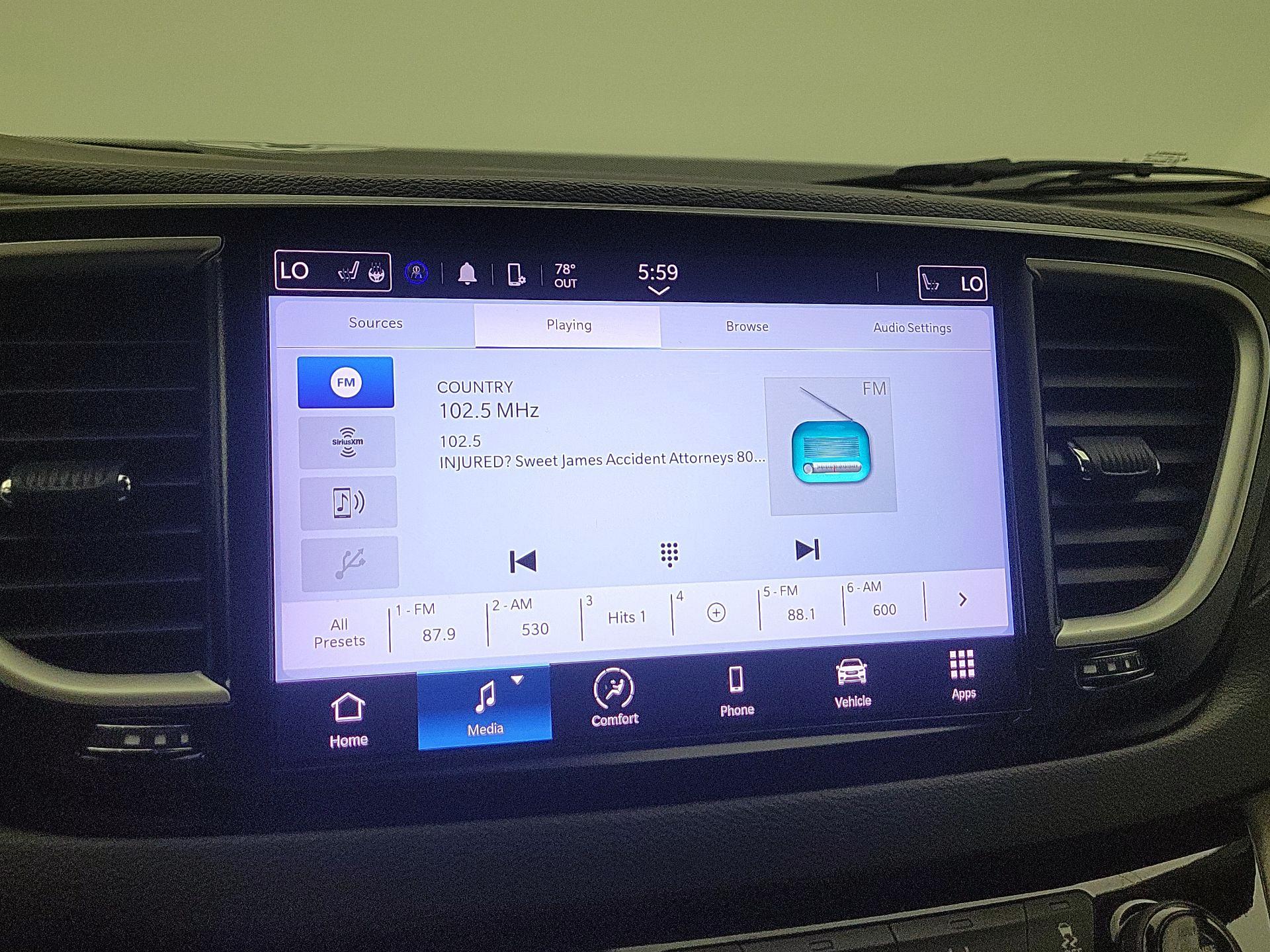 Thumbnail: 2022 Chrysler Pacifica - 15