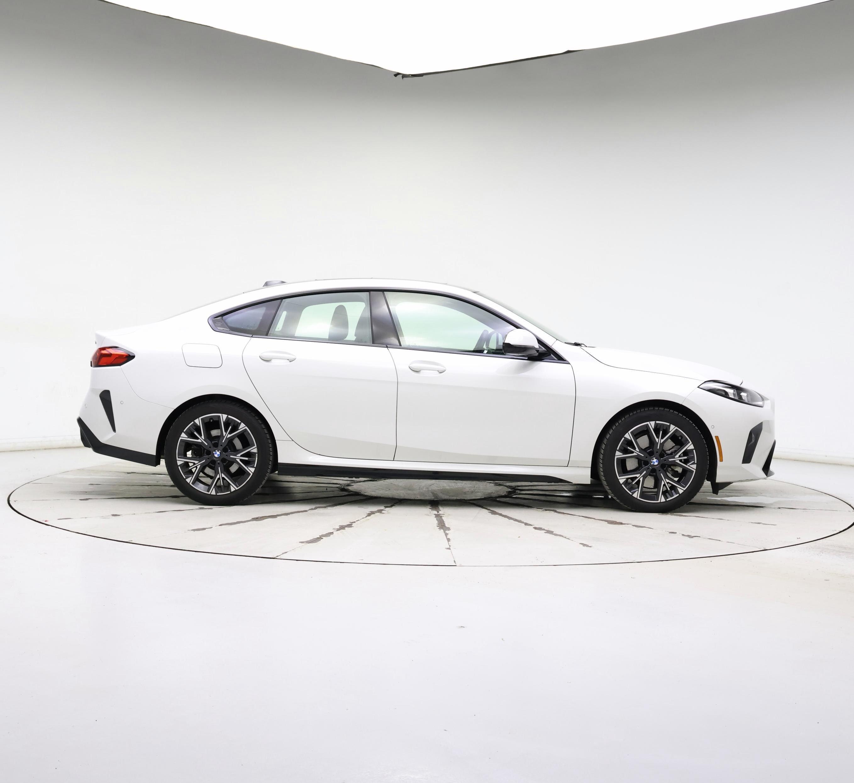 Thumbnail: 2025 BMW 2 Series - 7