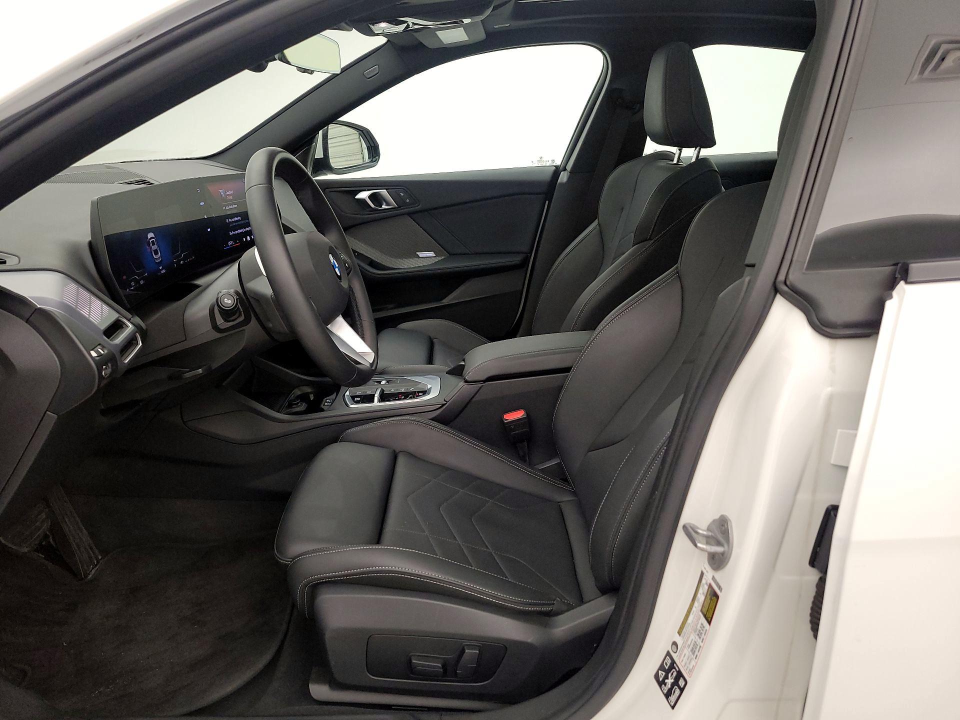 Thumbnail: 2025 BMW 2 Series - 11