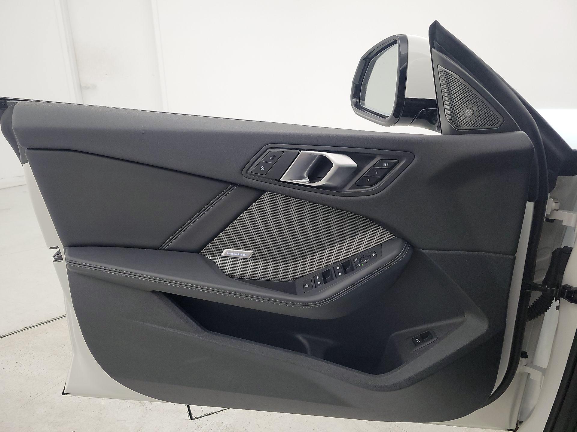 Thumbnail: 2025 BMW 2 Series - 12