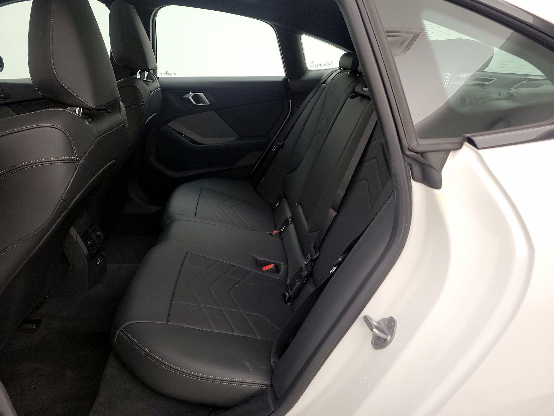 Thumbnail: 2025 BMW 2 Series - 20