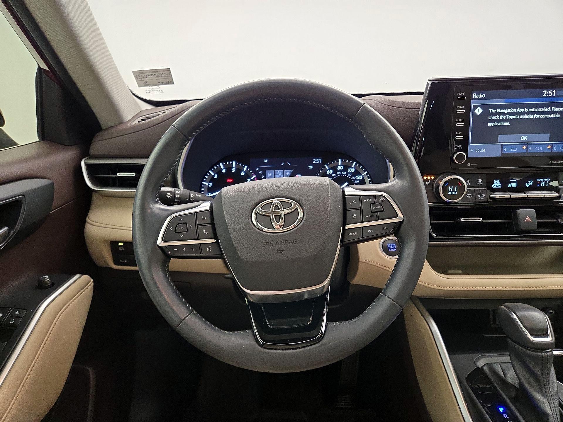 Thumbnail: 2021 Toyota Highlander - 10