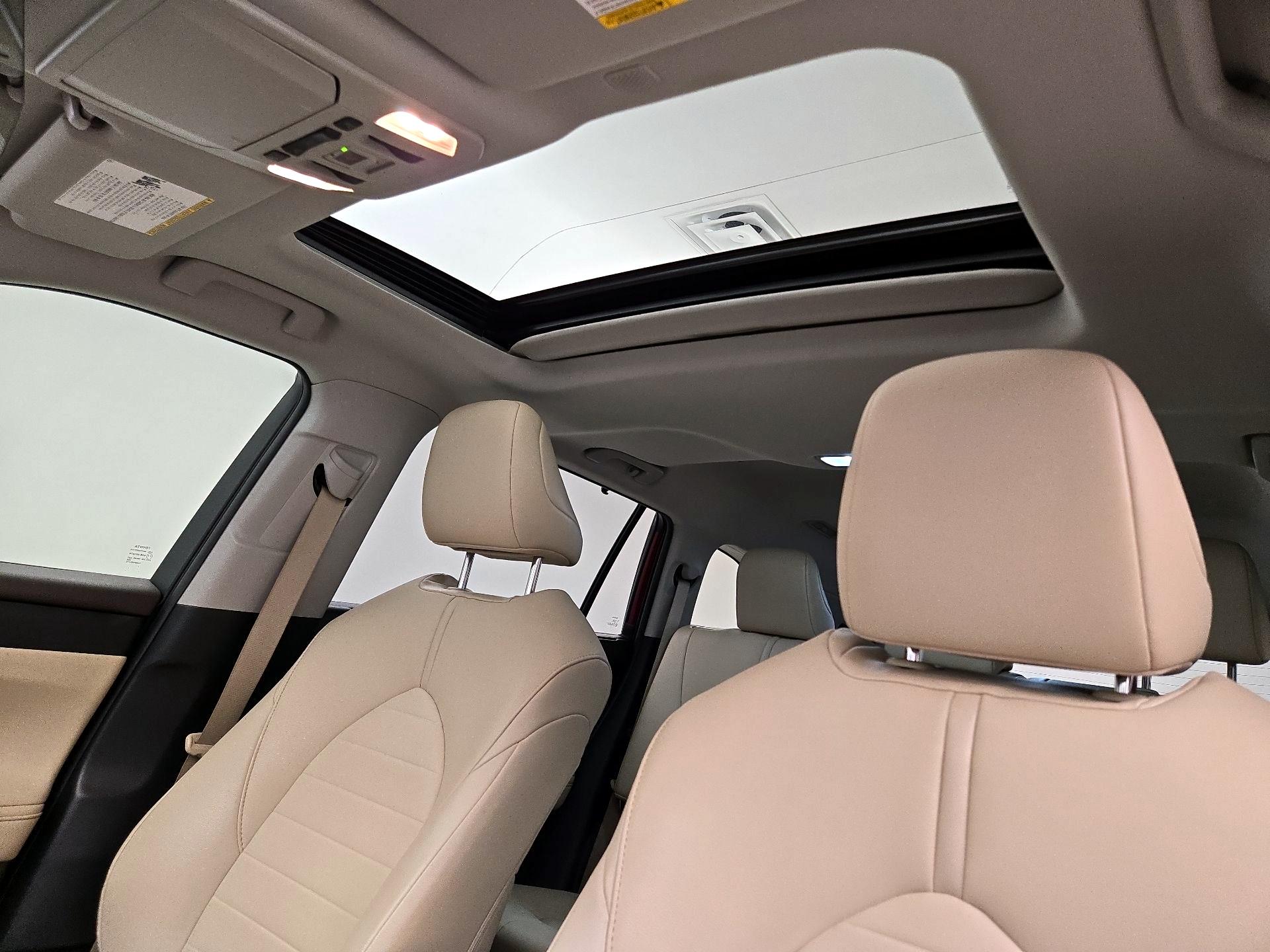 Thumbnail: 2021 Toyota Highlander - 19