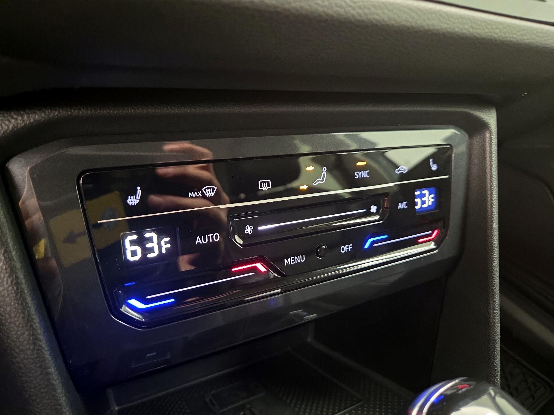 Thumbnail: 2022 Volkswagen Tiguan - 16