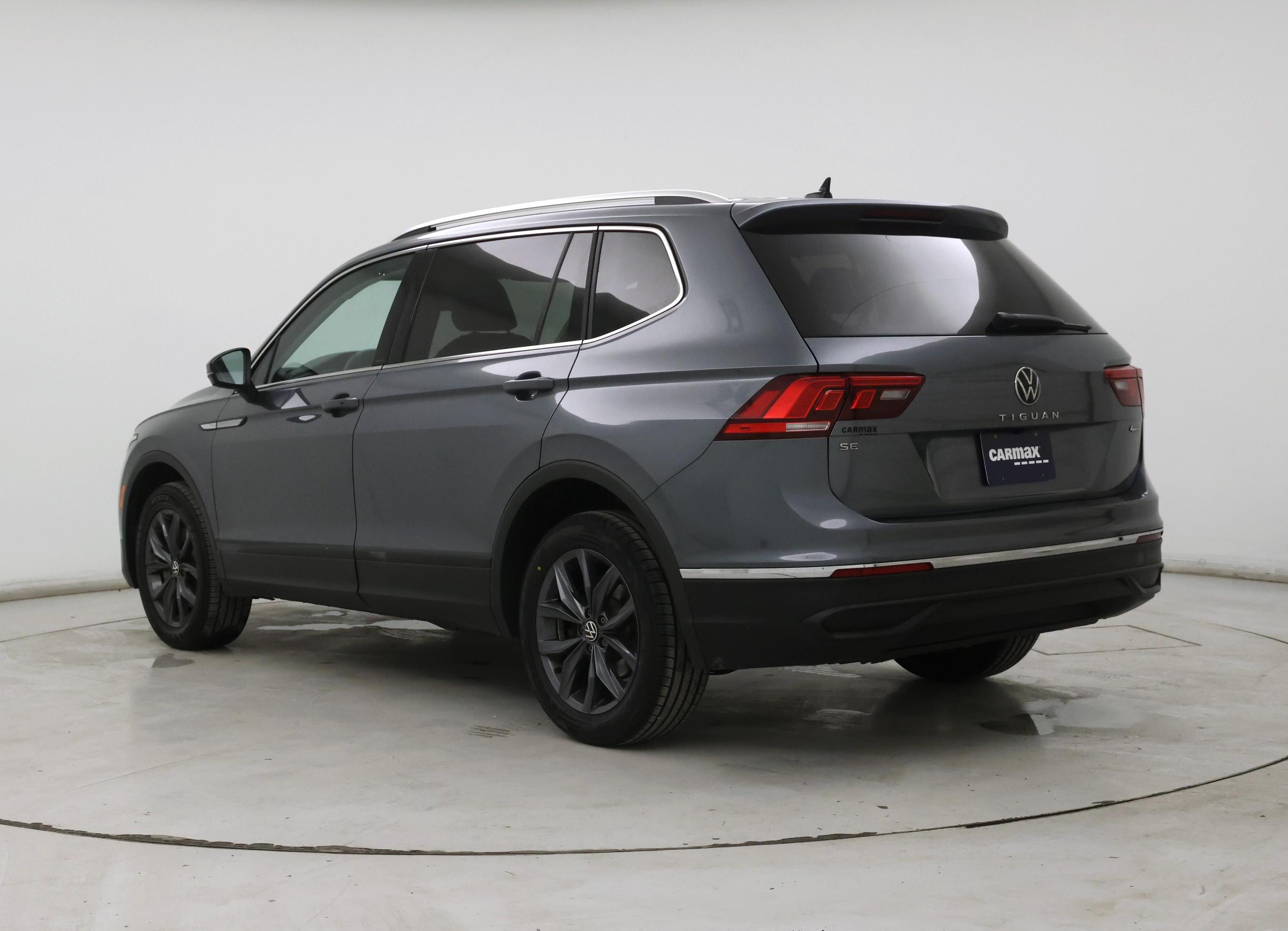 Thumbnail: 2022 Volkswagen Tiguan - 2