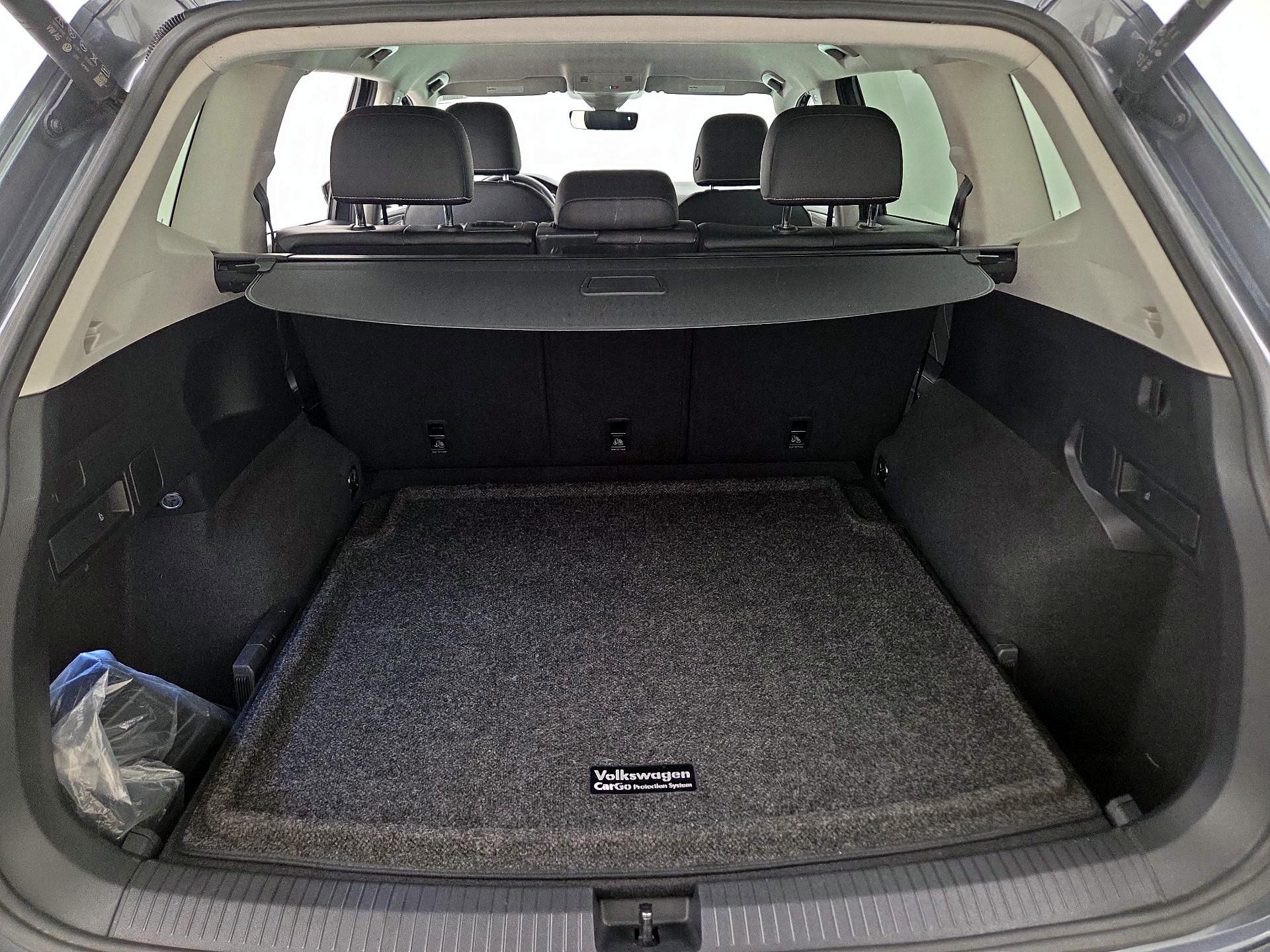 Thumbnail: 2022 Volkswagen Tiguan - 20