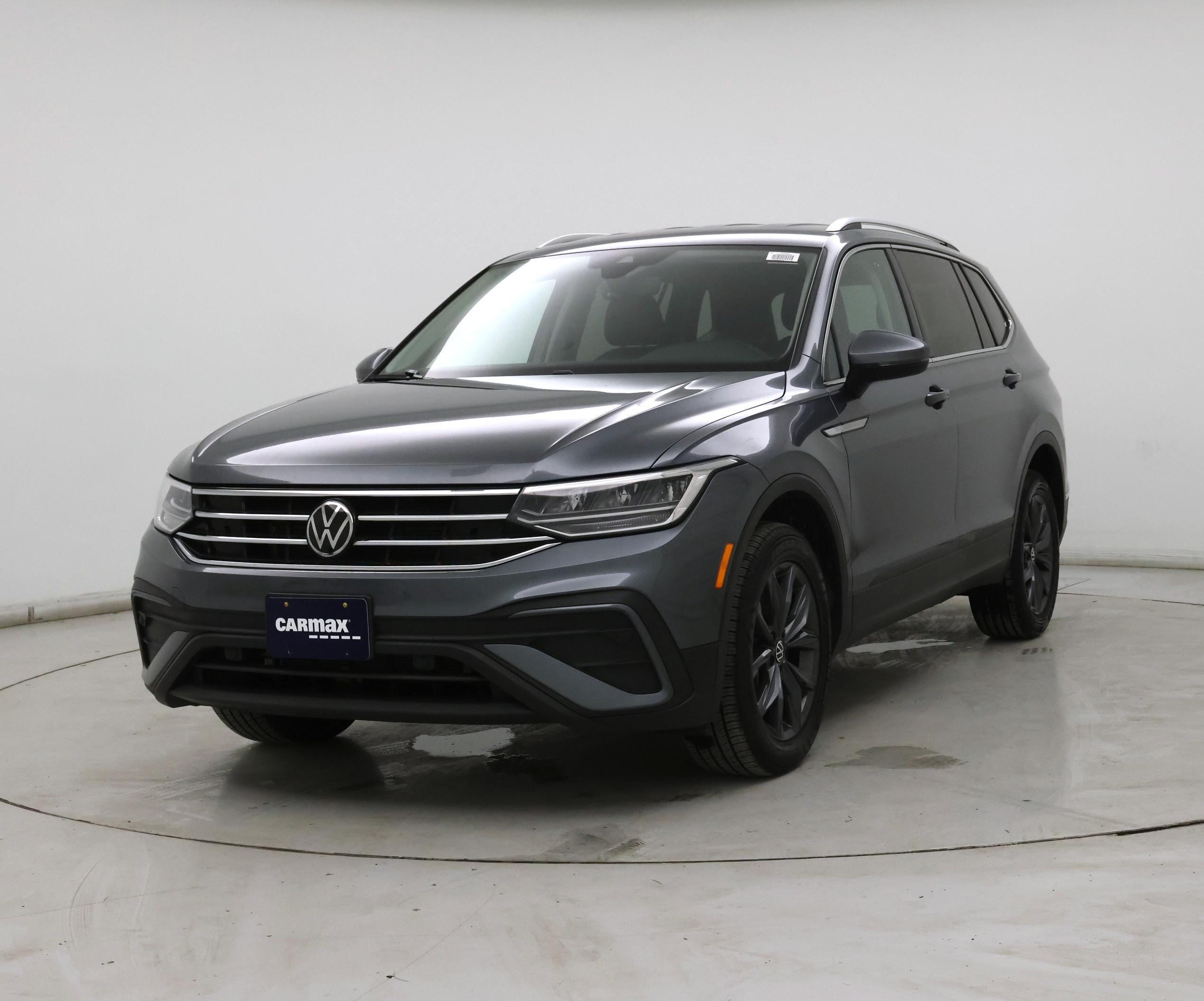 Thumbnail: 2022 Volkswagen Tiguan - 4