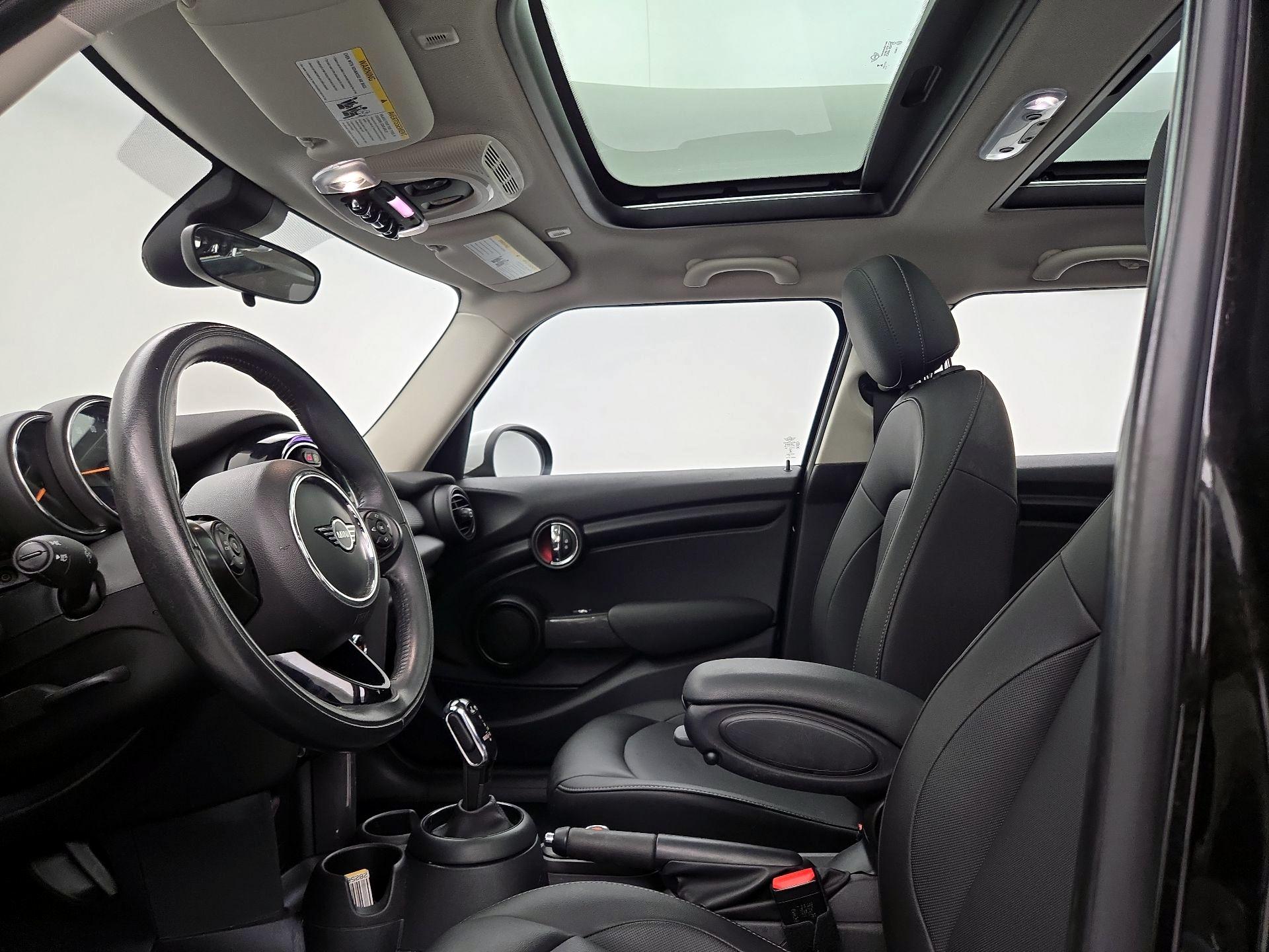 Thumbnail: 2020 MINI Cooper Hardtop - 19