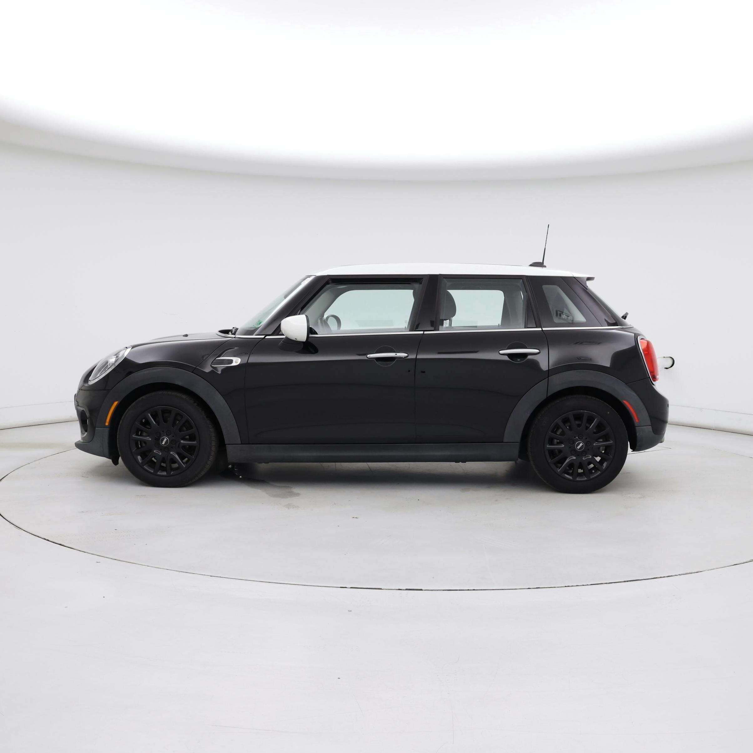 Thumbnail: 2020 MINI Cooper Hardtop - 3