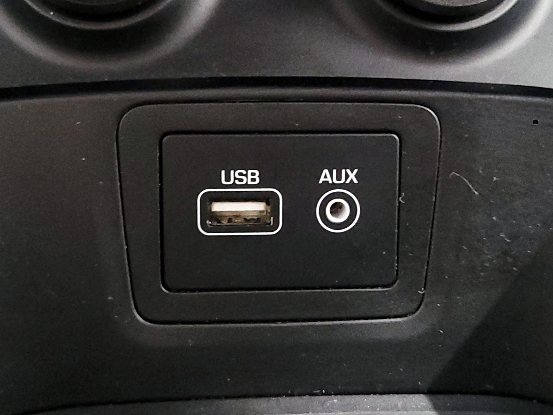 Thumbnail: 2017 Hyundai Santa Fe - 19