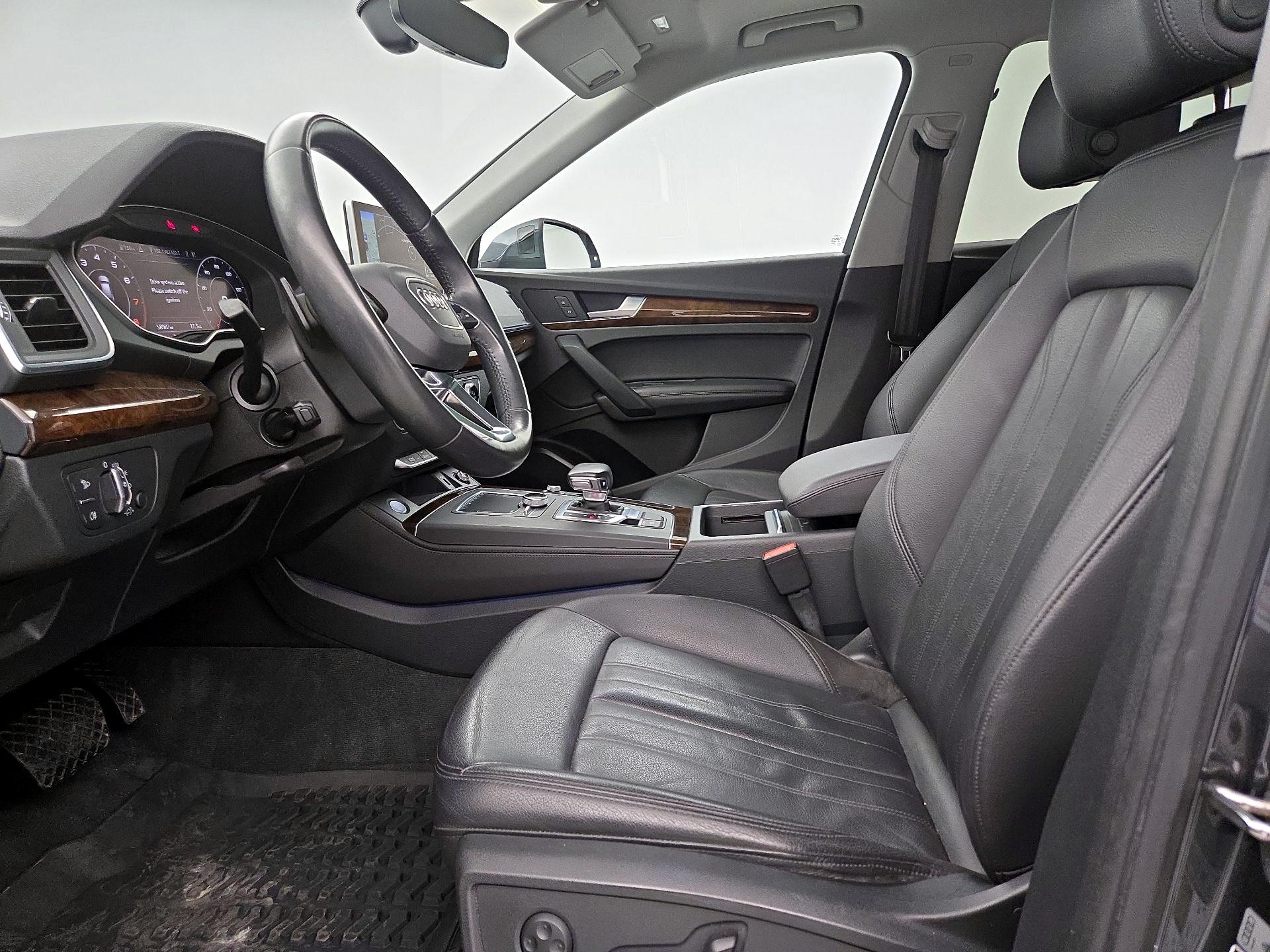 Thumbnail: 2019 Audi Q5 - 11